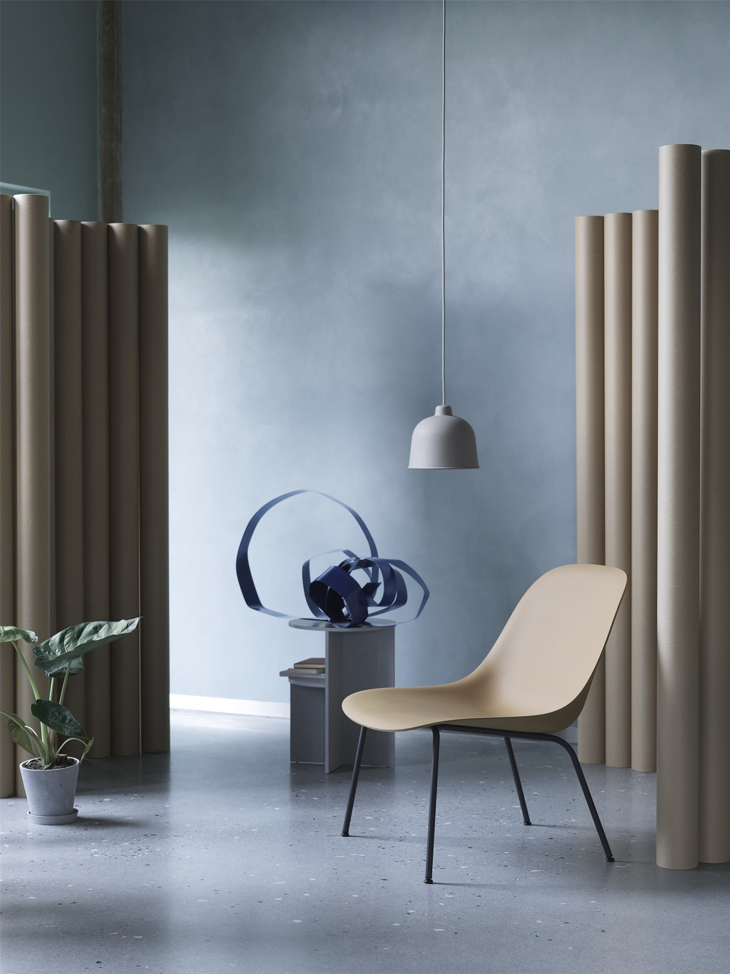 Muuto Fiber lounge tuoli, tammijalat, musta/musta