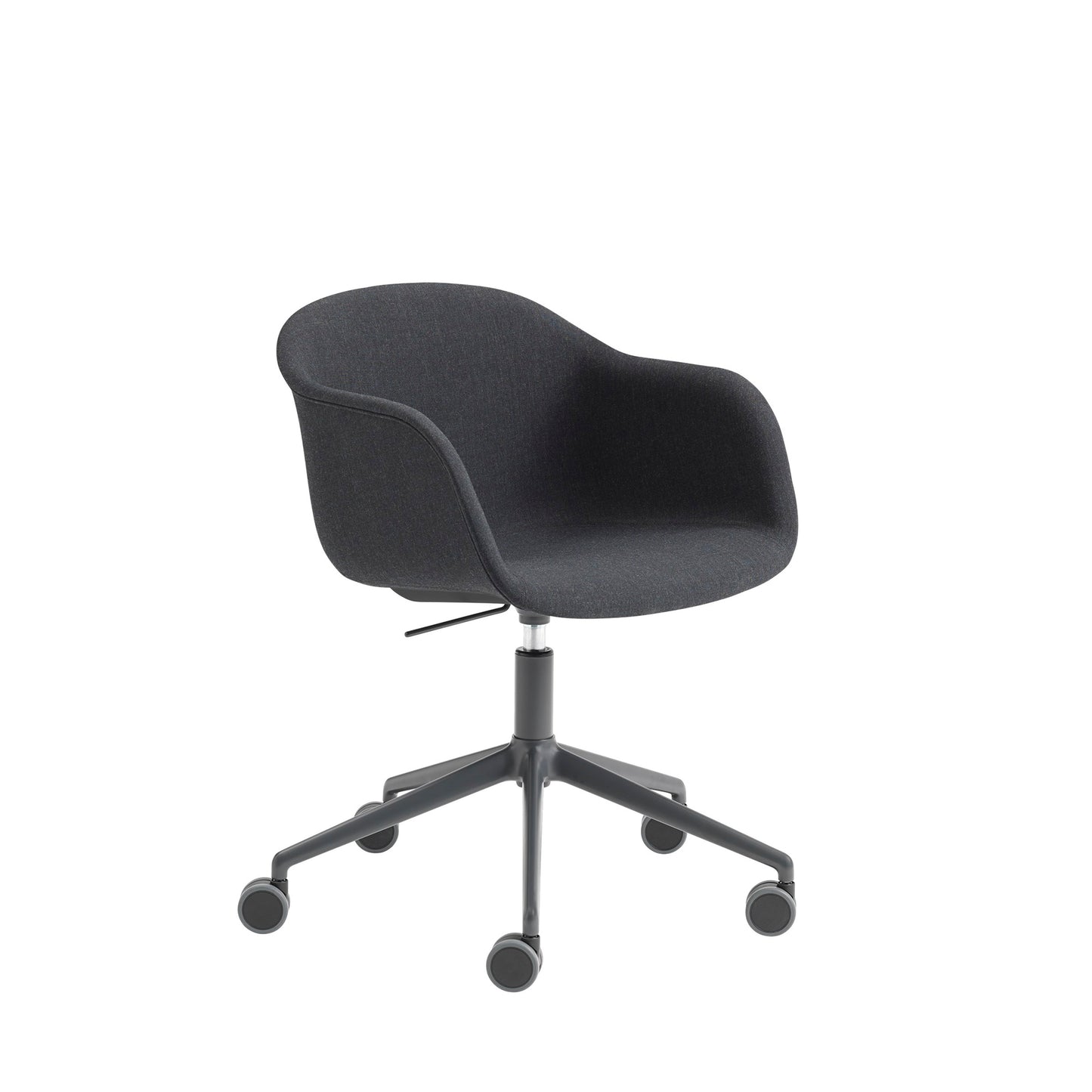 Muuto Fiber tuoli käsinojilla, rullilla, Remix 183