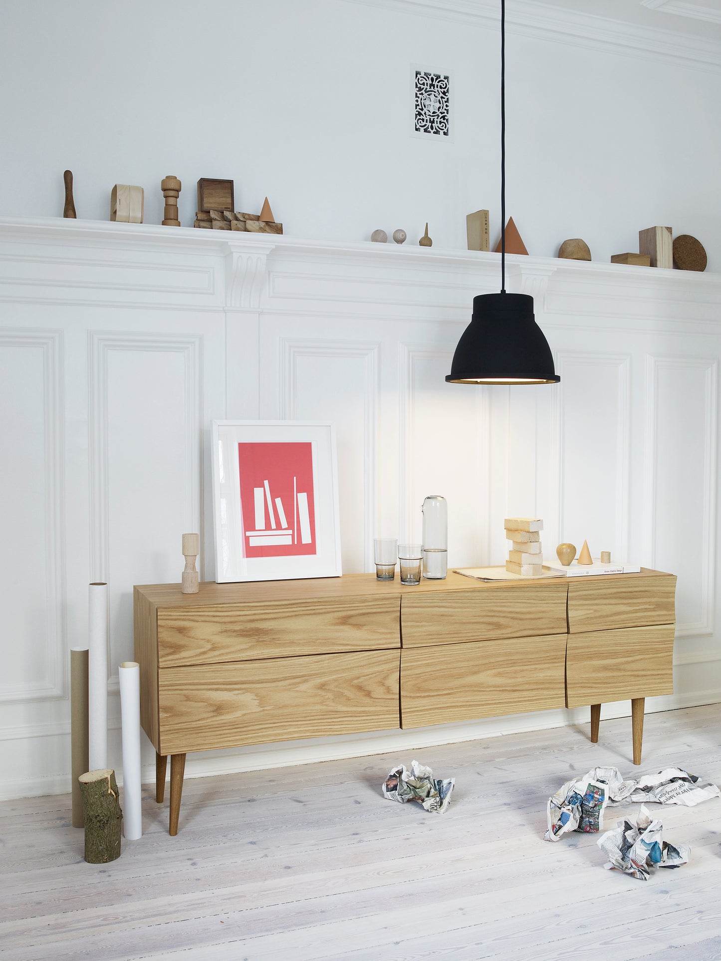 Muuto Studio valaisin musta