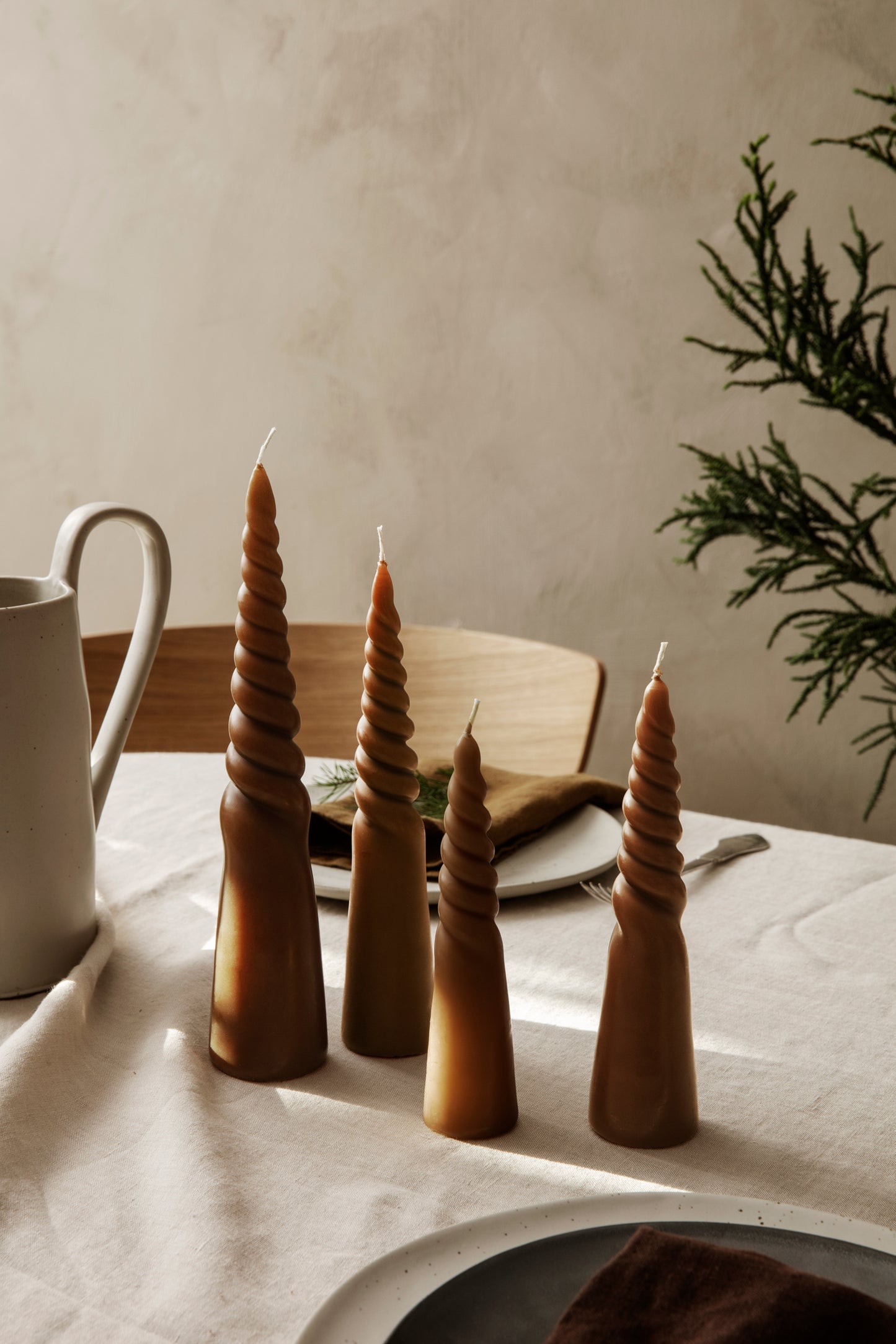 Ferm Living Twisted kynttilä 4kpl amber