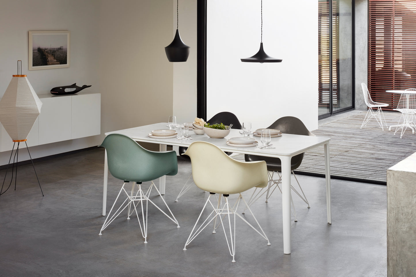 Vitra Akari 13A lattiavalaisin