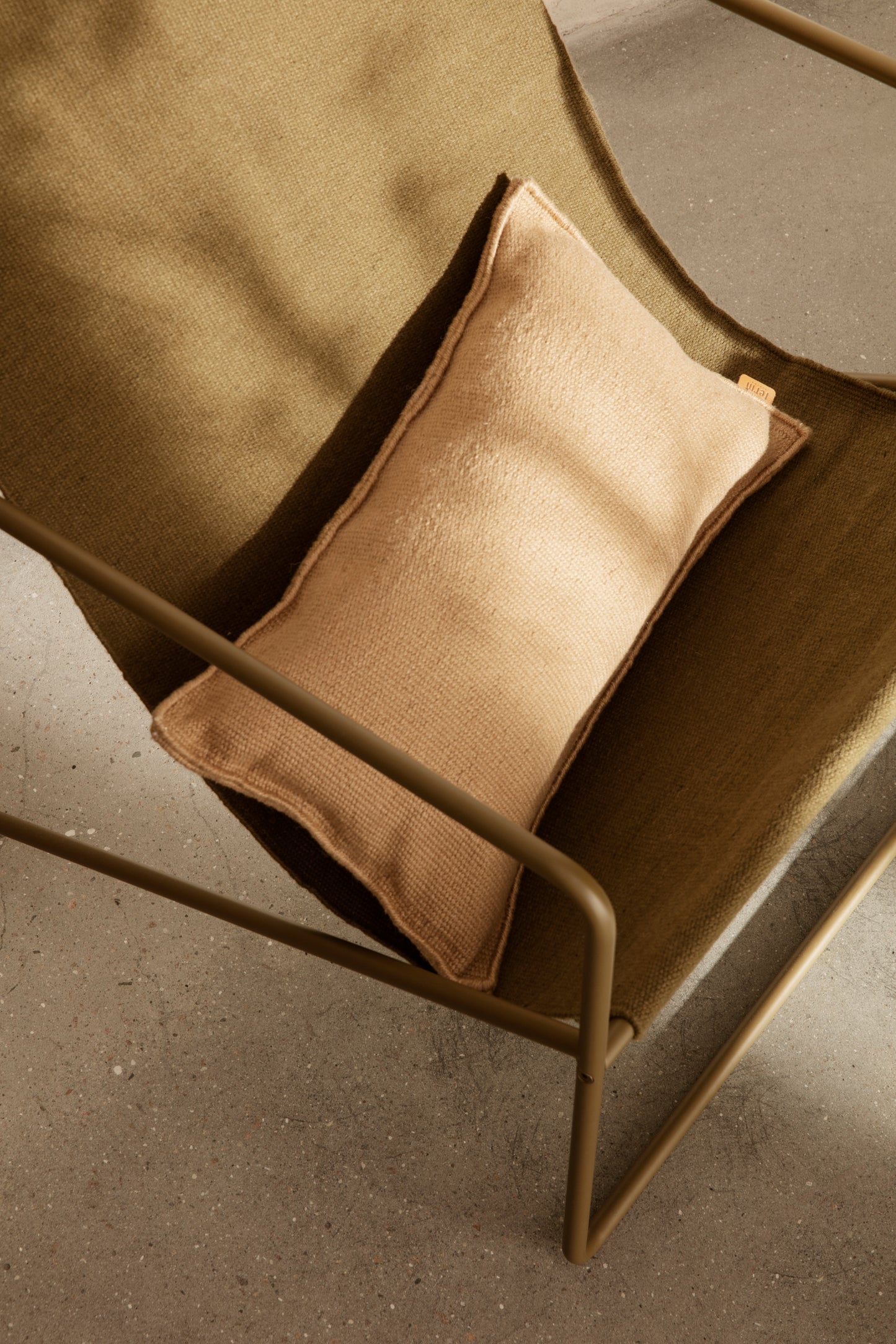 Ferm Living Desert lepotuoli olive/olive