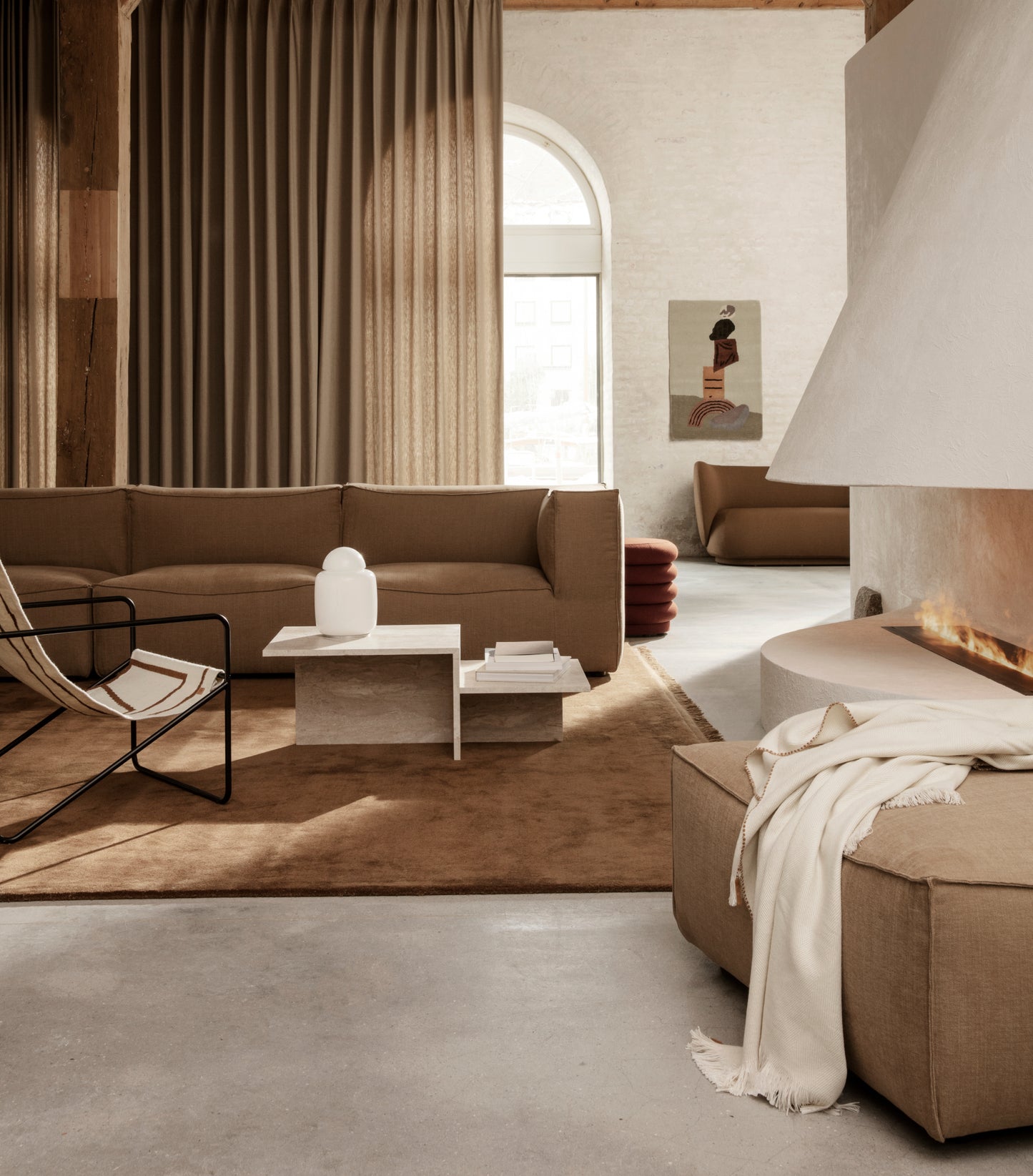 Ferm Living Desert lepotuoli musta/shape