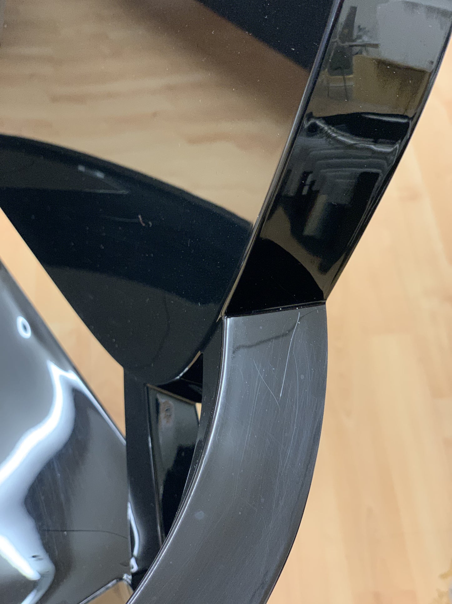 Kartell Louis Ghost tuoli musta (Myymälämalli)