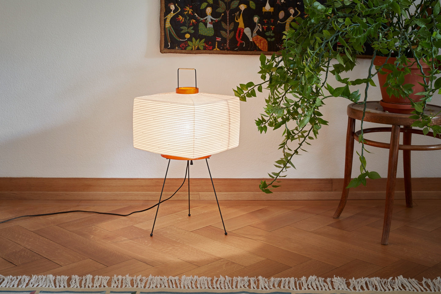 Vitra Akari 7A lattiavalaisin