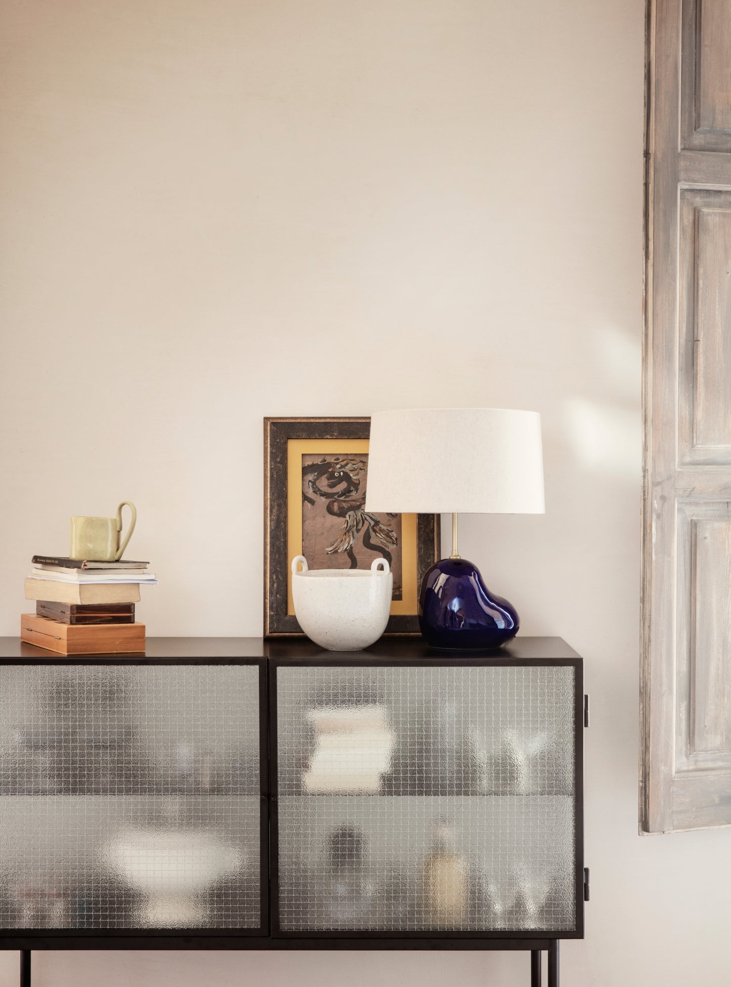 Ferm Living Hebe jalka S tummansininen