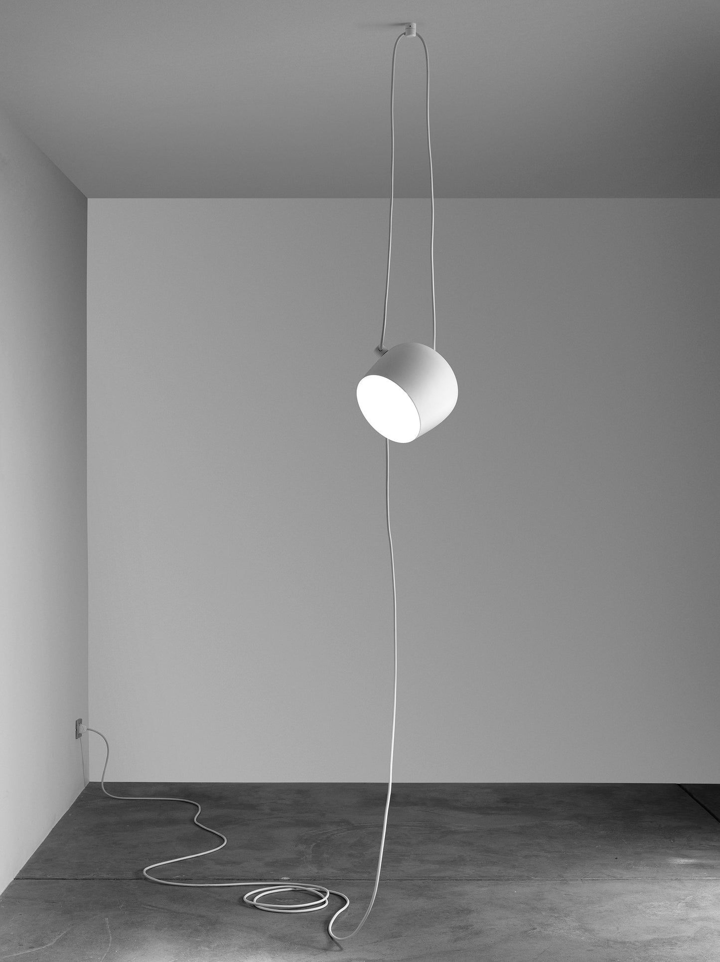 FLOS Aim Cable-Plug valkoinen