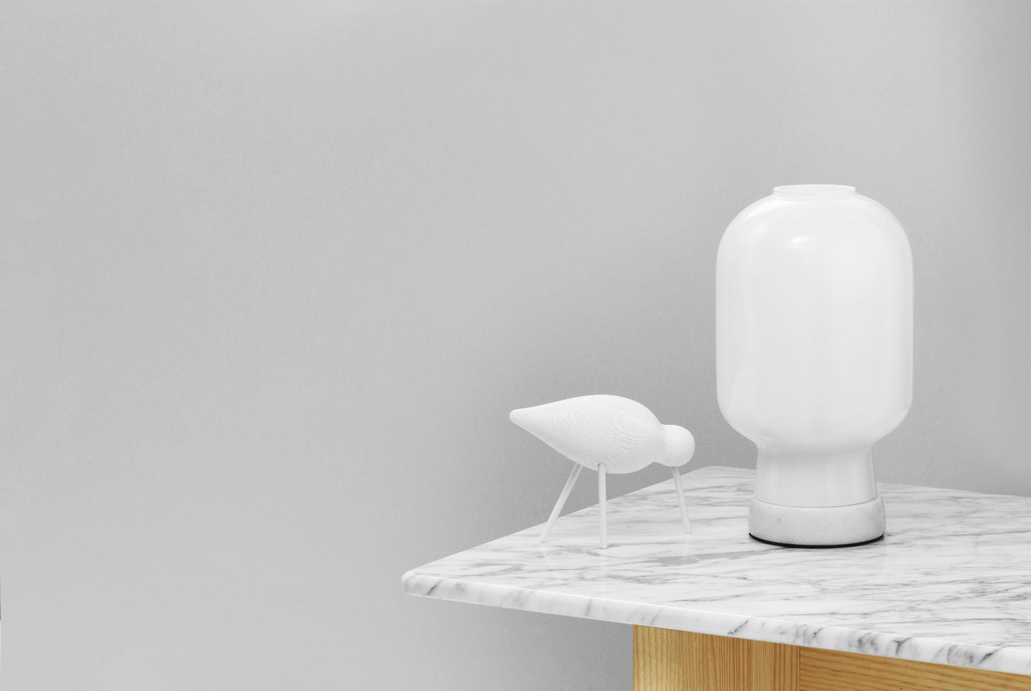 Normann Copenhagen Amp pöytävalaisin valkoinen/valkoinen