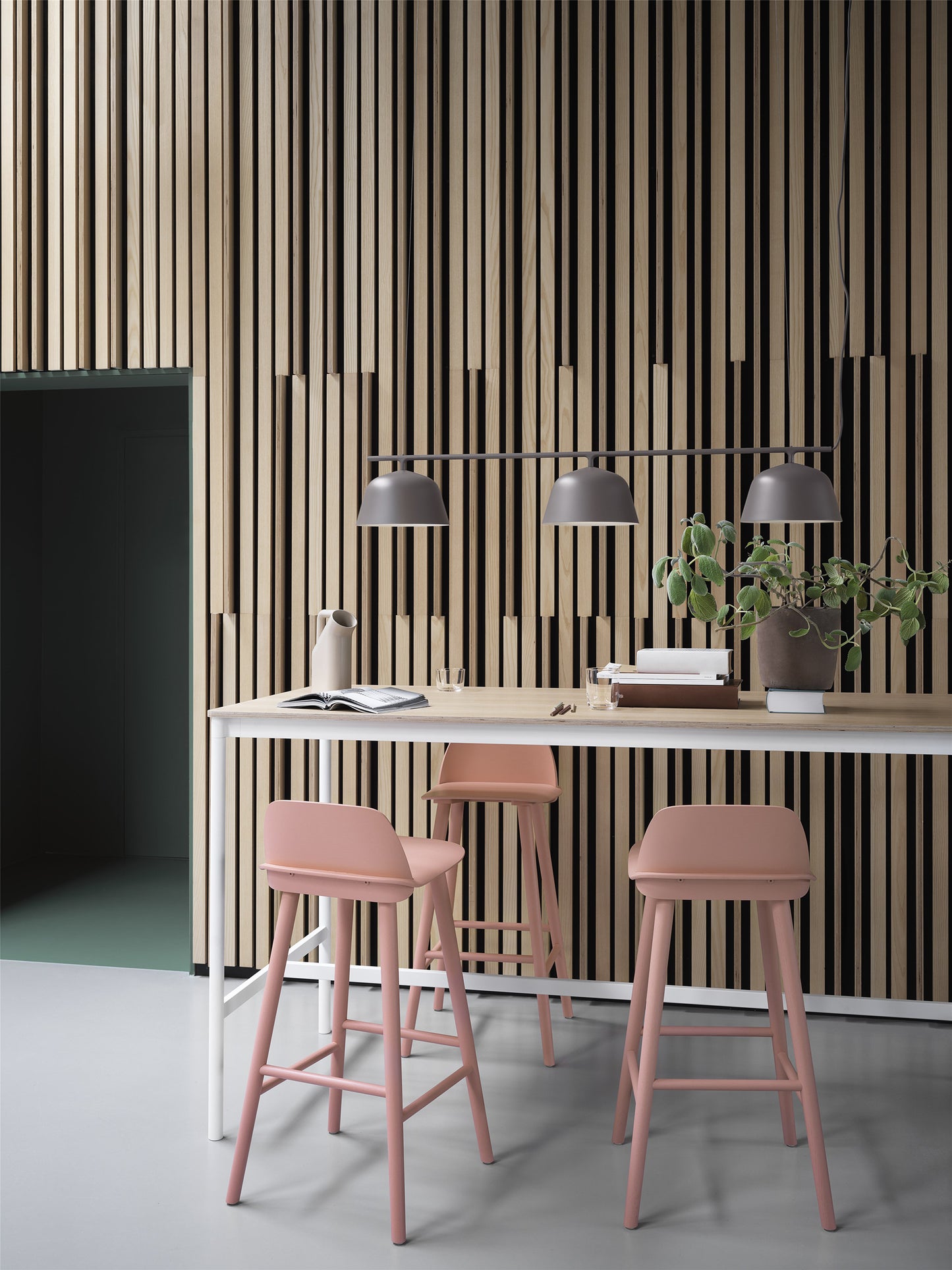 Muuto Ambit Rail valaisin taupe