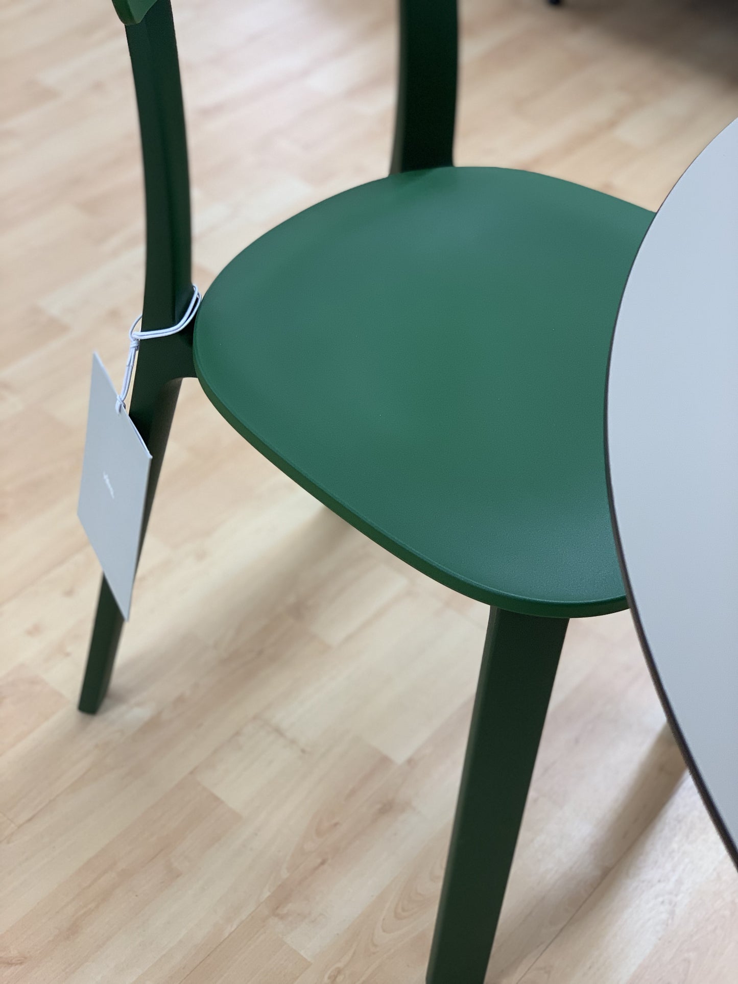 Vitra All Plastic Chair vihreä (Myymälämalli)