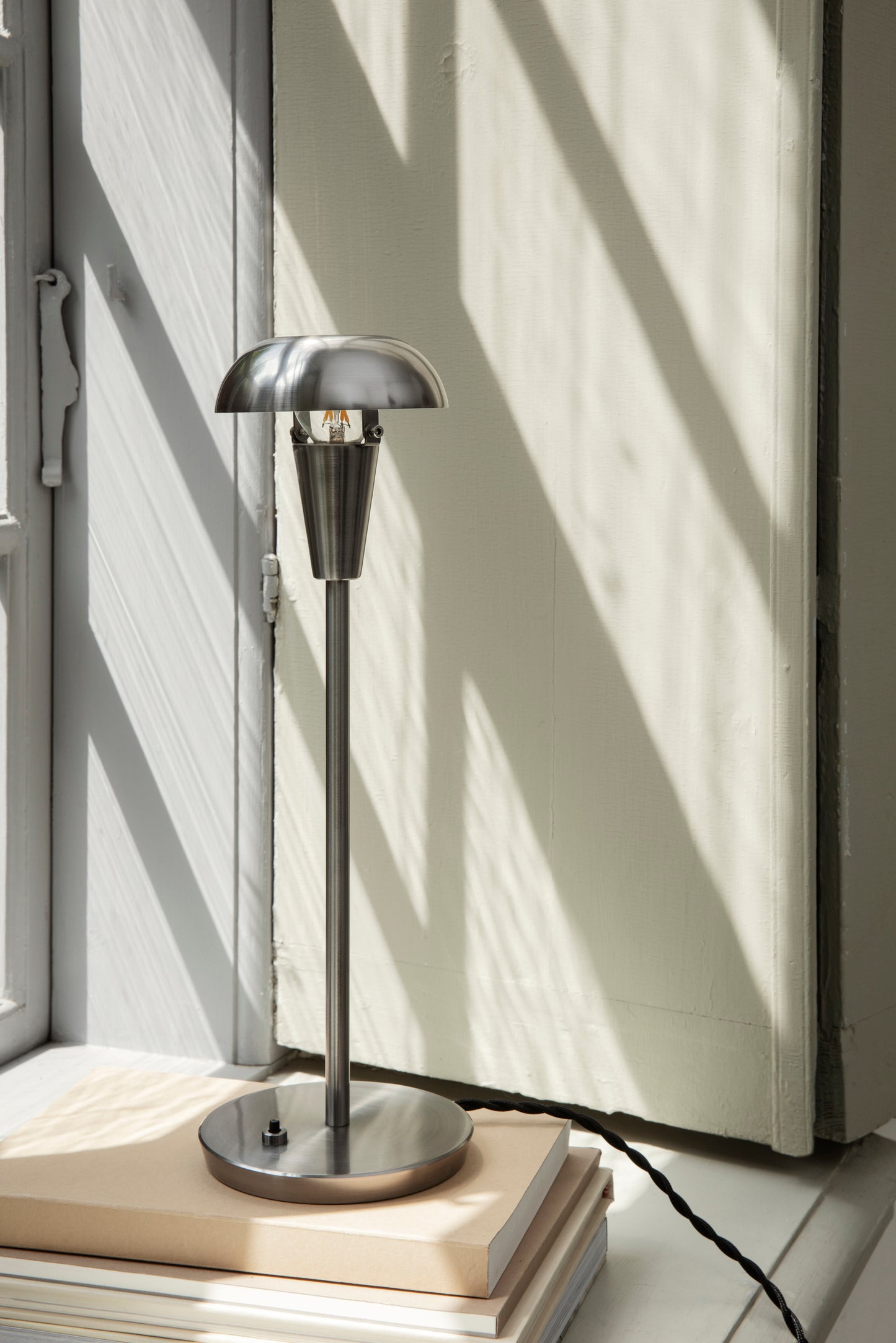 Ferm Living Tiny pöytävalaisin korkea teräs