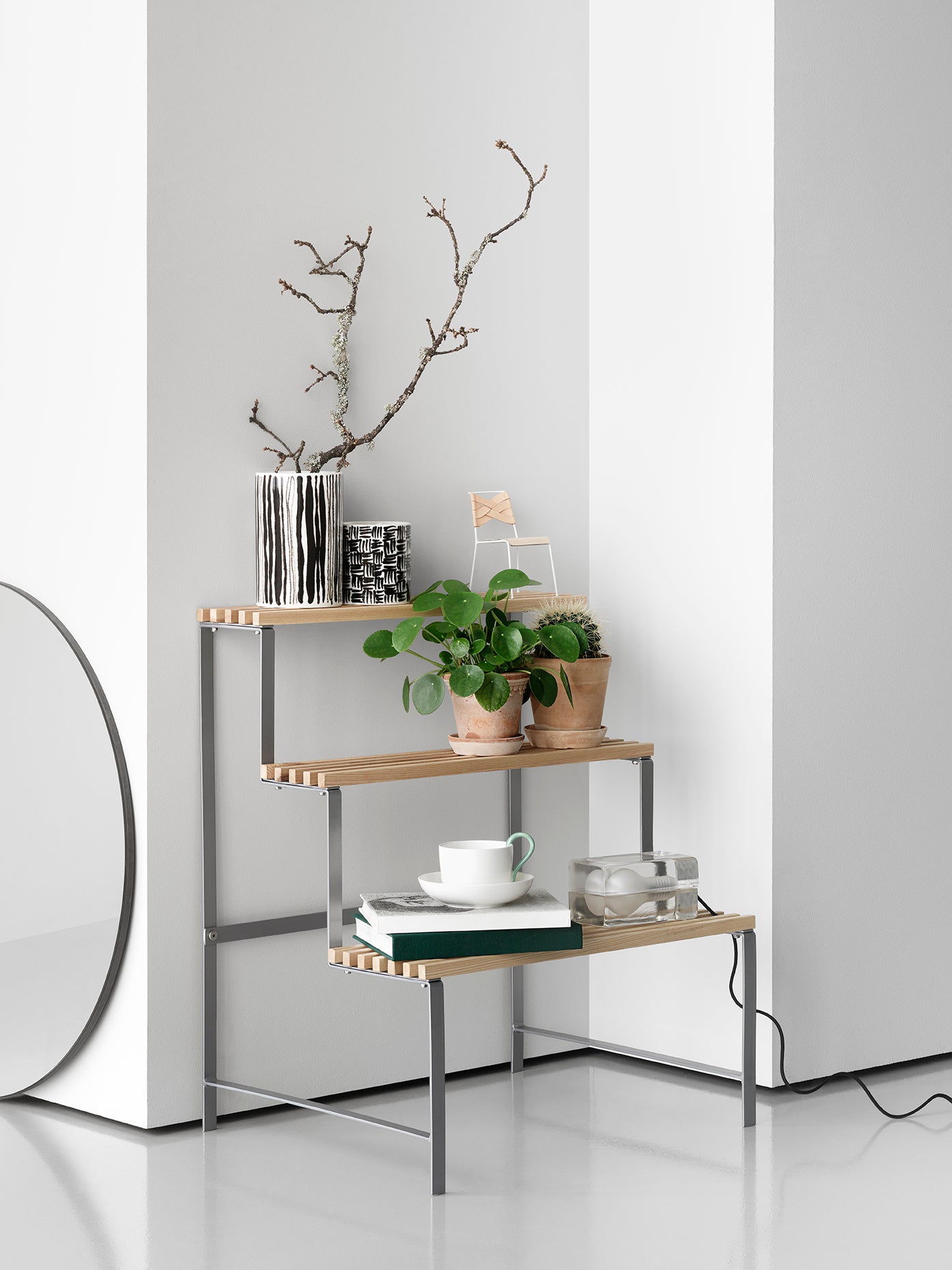 Design House Stockholm Flower Pot Stand, saarni