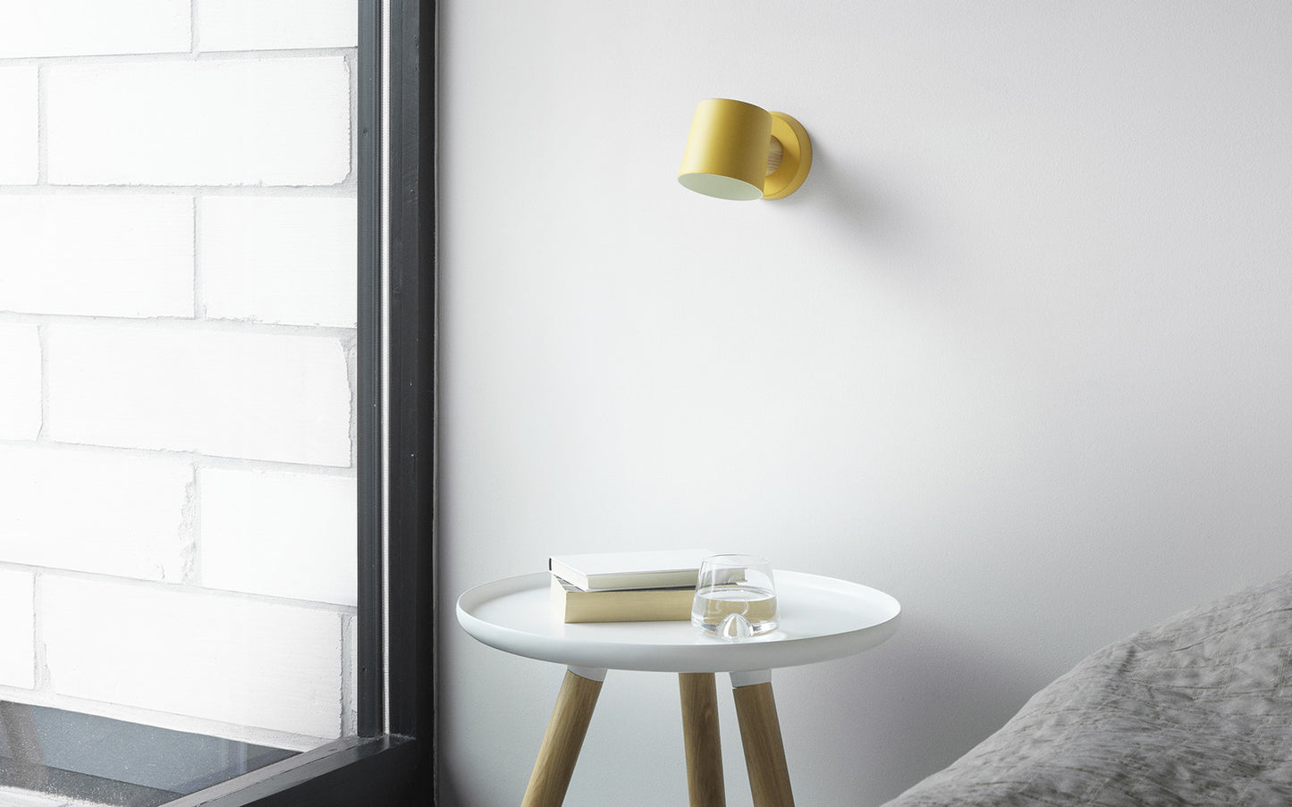 Normann Copenhagen Rise kiinteä seinävalaisin musta
