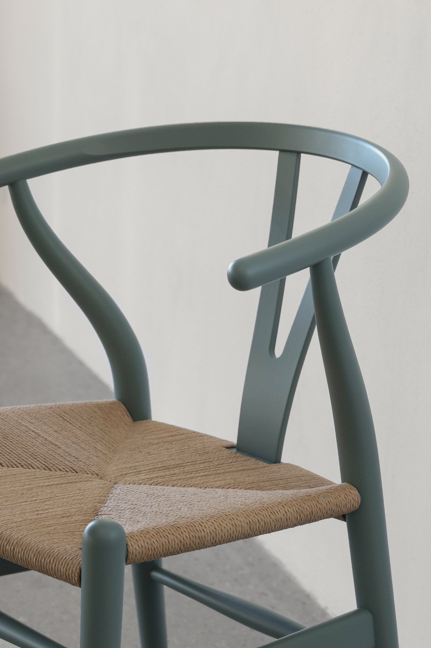 Carl Hansen & Søn CH24 Wishbone Soft Pewter pyökki/luonnonväri
