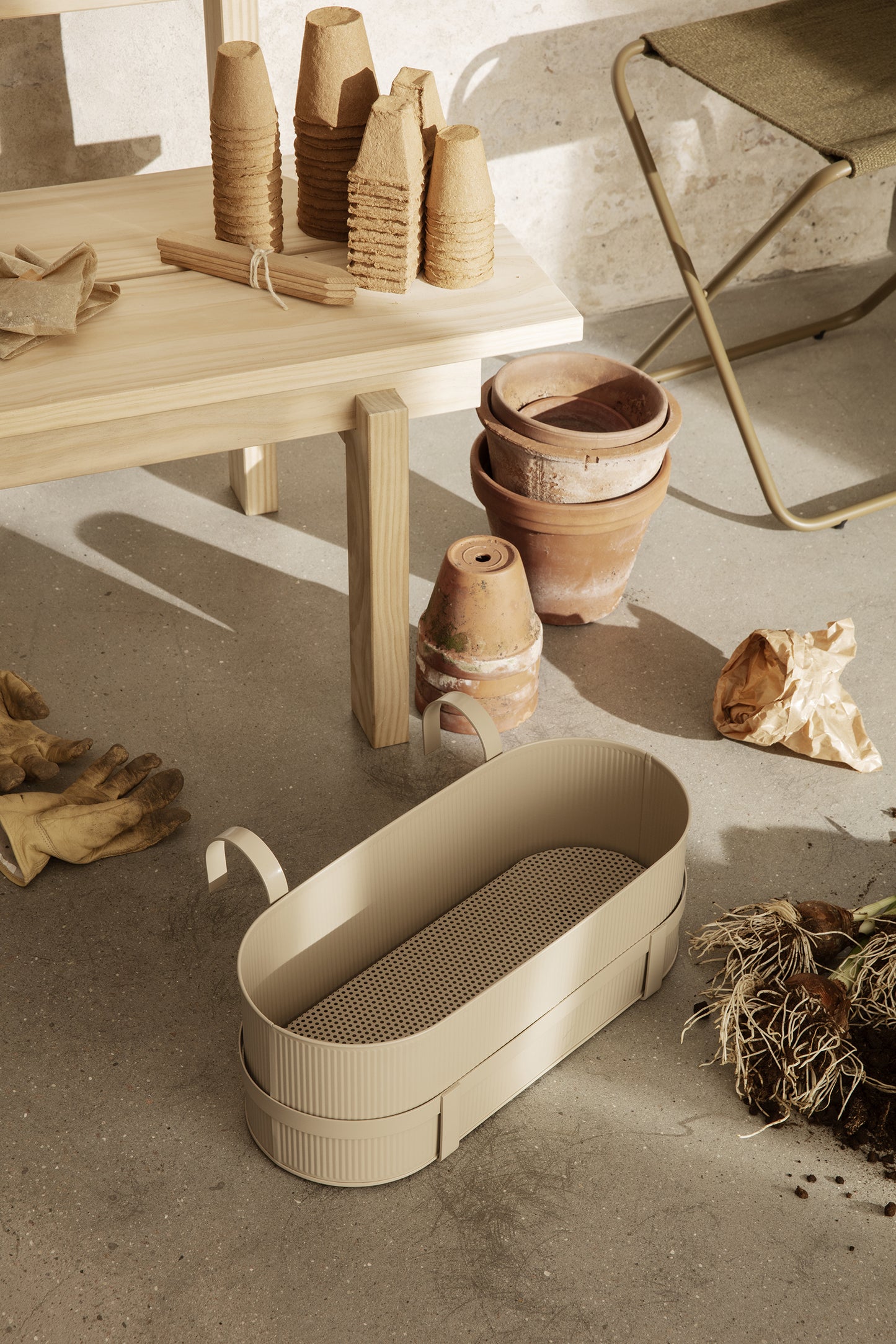Ferm Living Bau Balcony Box cashmere