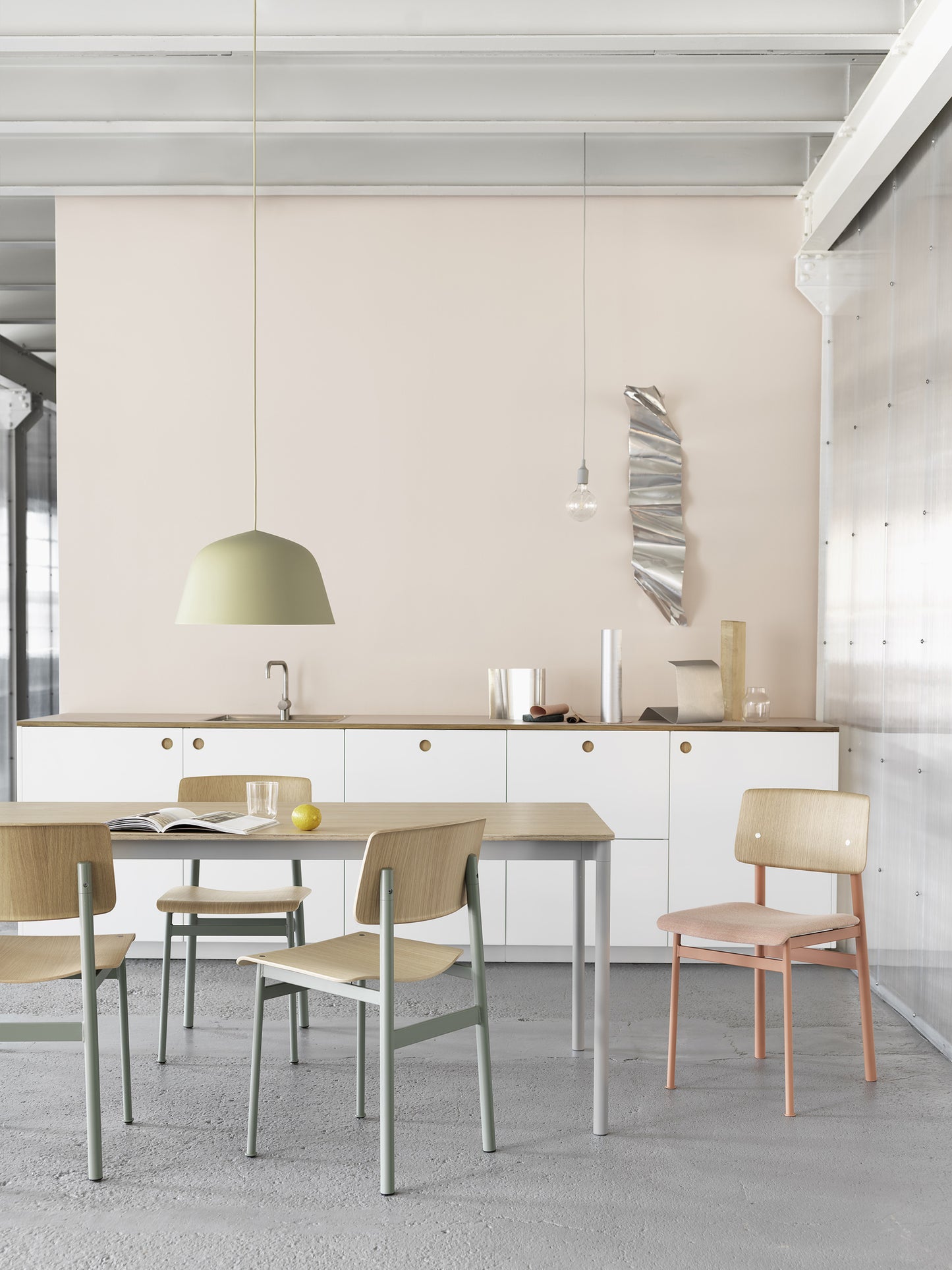 Muuto Ambit riippuvalaisin Ø40 beige-vihreä