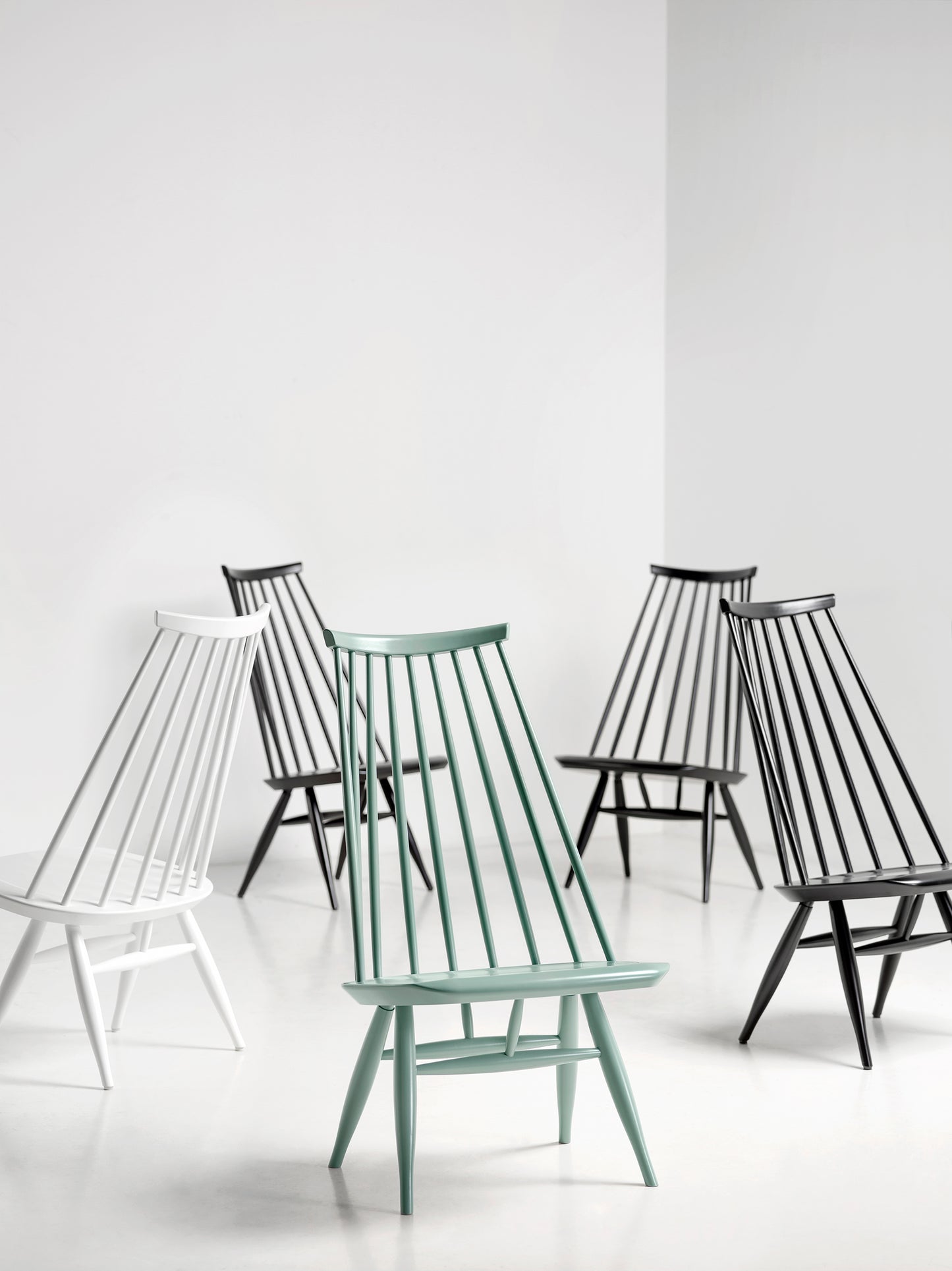 Artek Mademoiselle lepotuoli maalattu valkoinen