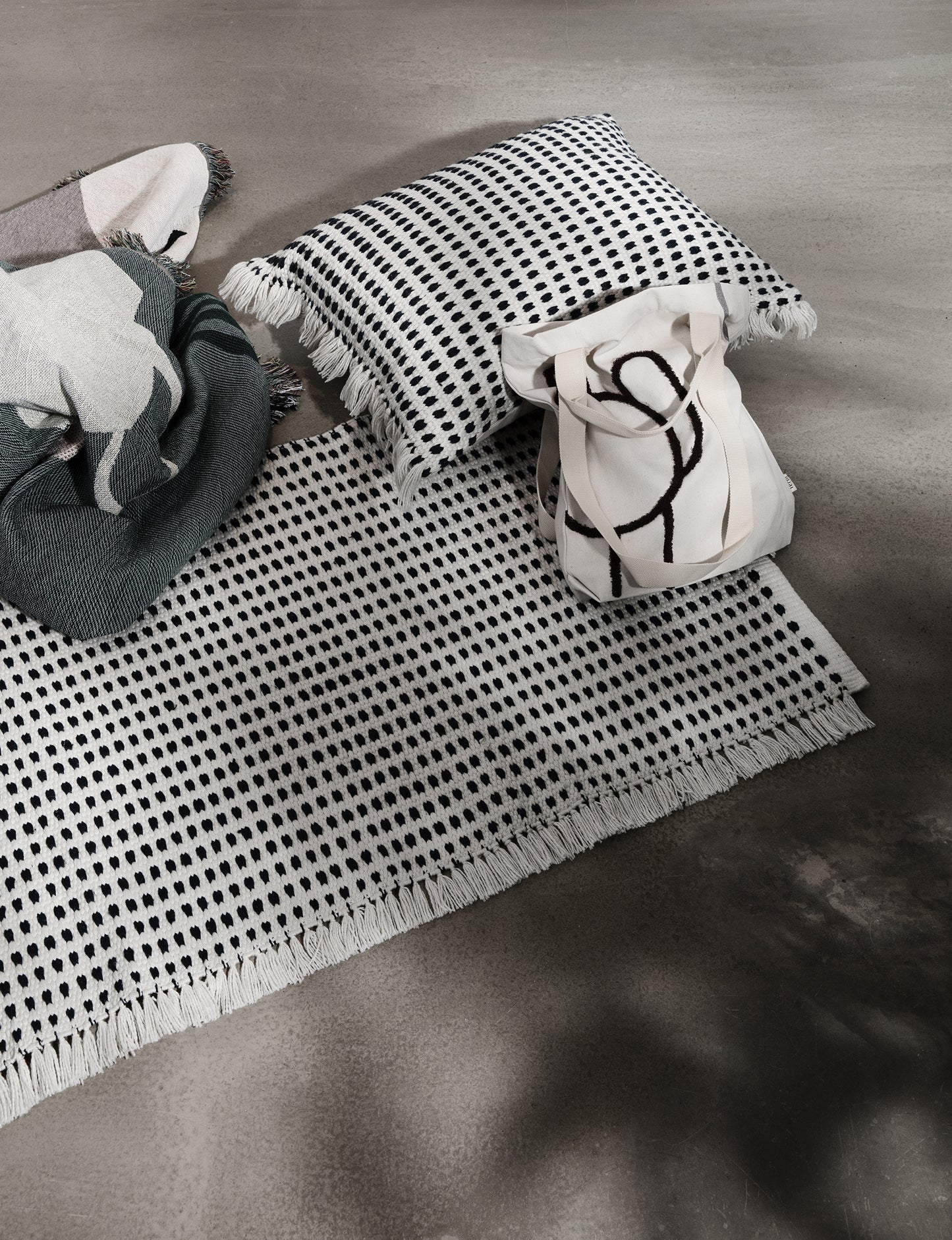 Ferm Living Way matto 70x180 luonnonvalkoinen