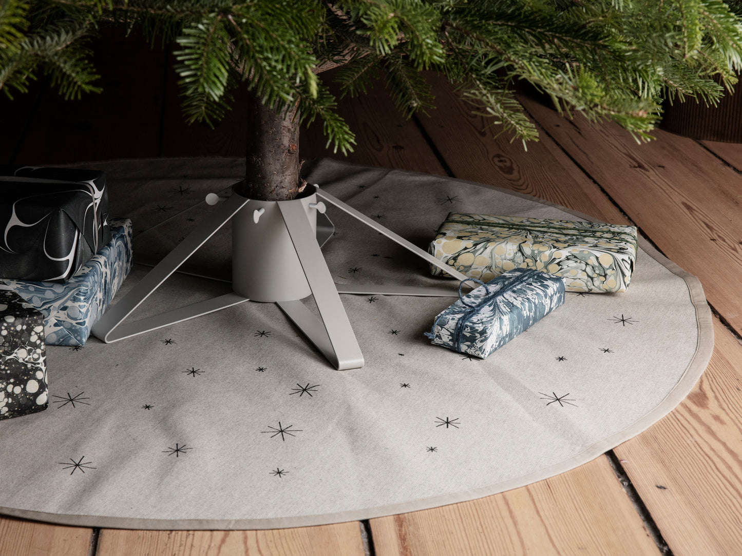 Ferm Living kuusenjalka harmaa
