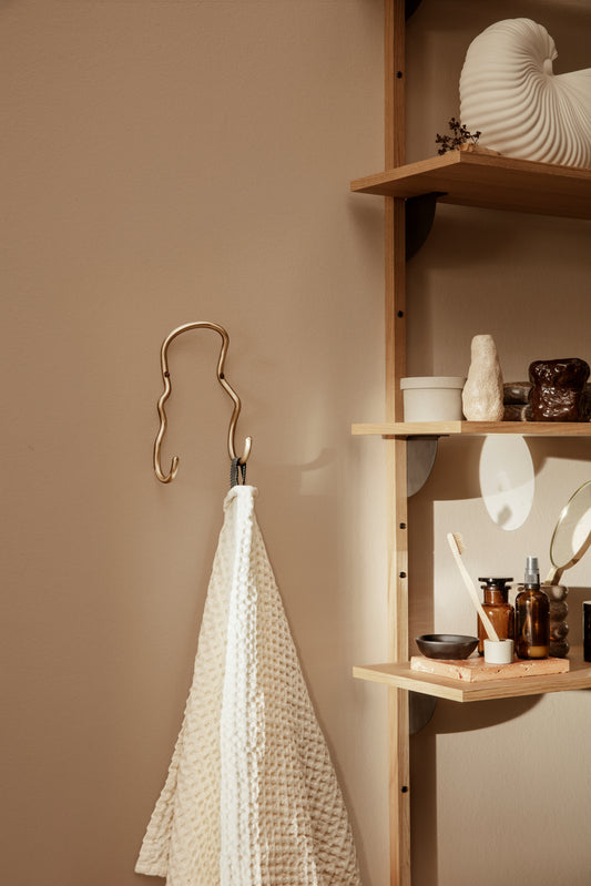 Ferm Living Curvature naulakko messinki