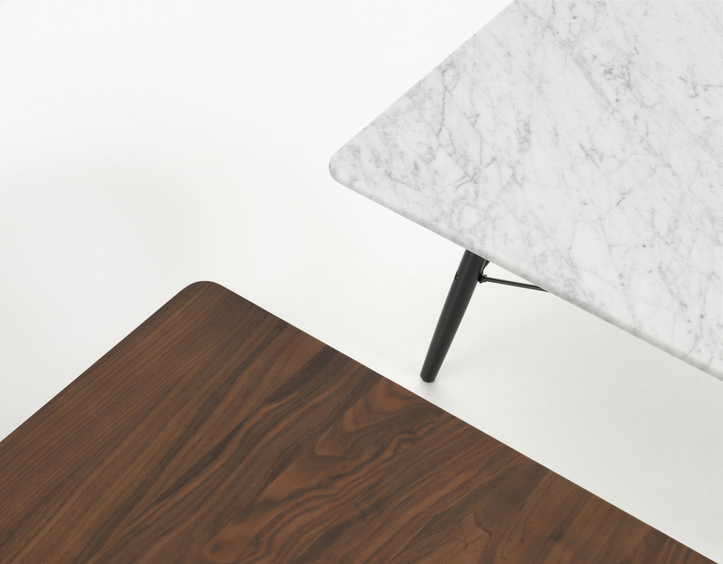 Vitra Eames sohvapöytä 114x76 musta/valkoinen marmori