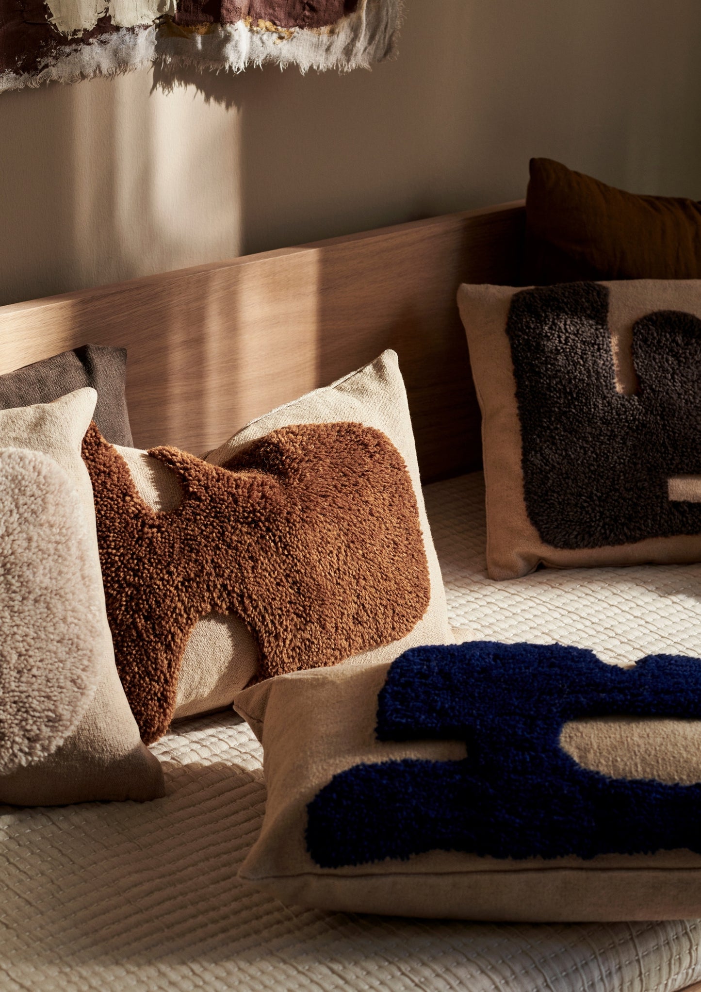 Ferm Living Lay tyyny 50x50 hiekka/tummanruskea