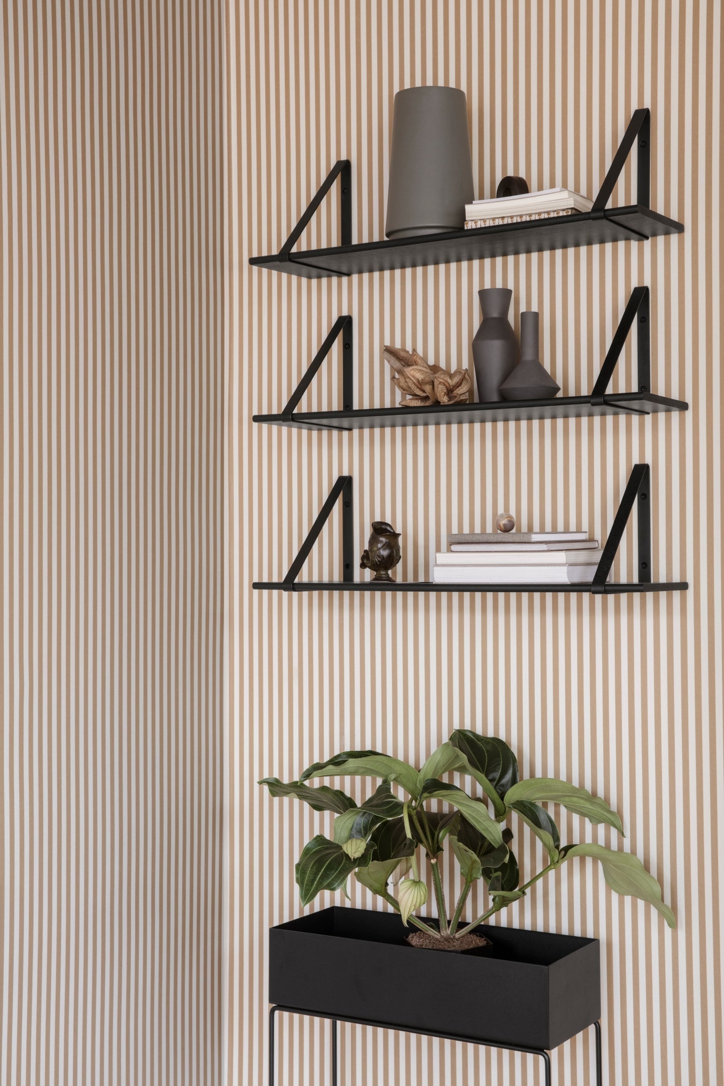 Ferm Living Plant box musta