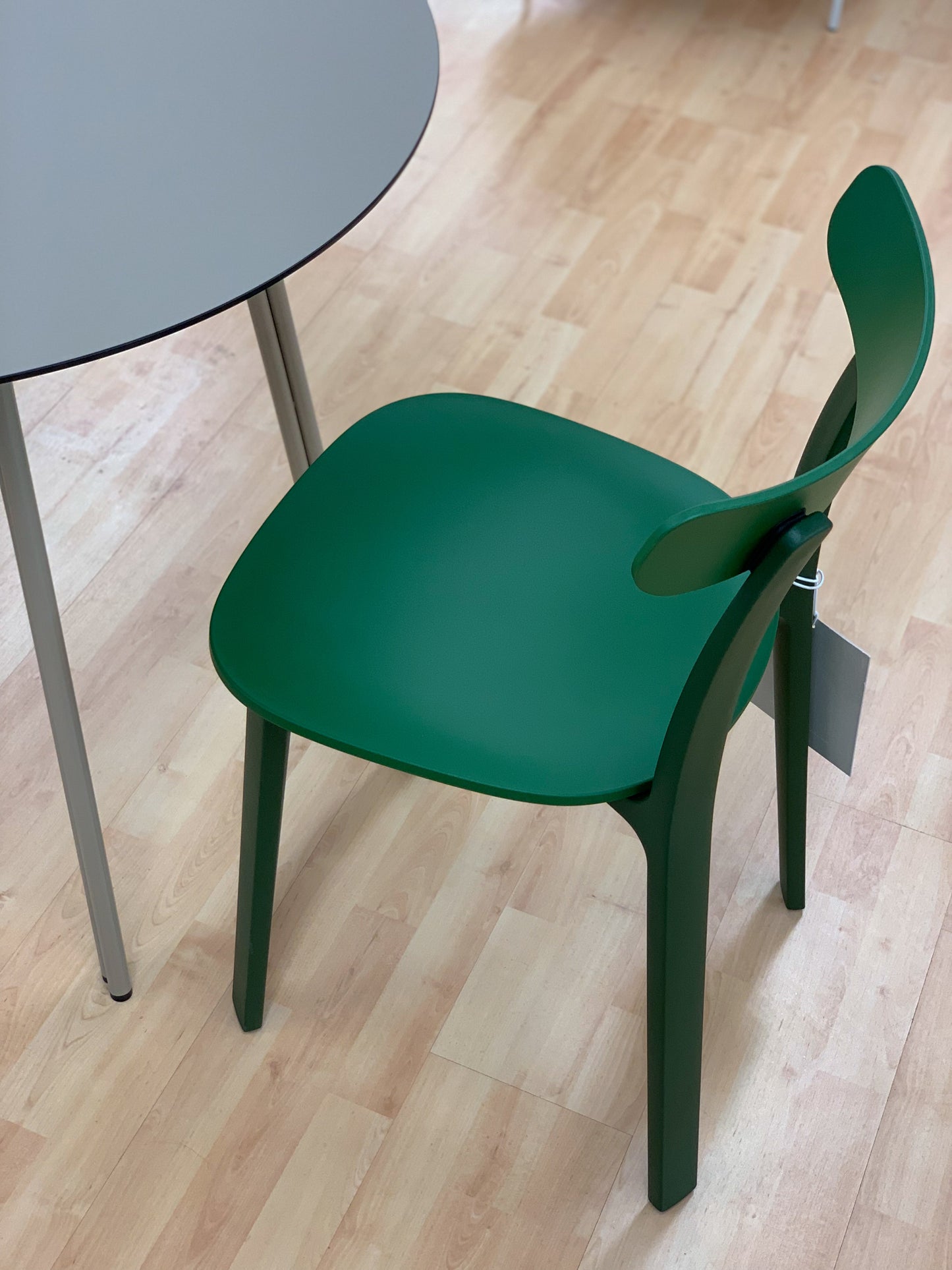 Vitra All Plastic Chair vihreä (Myymälämalli)