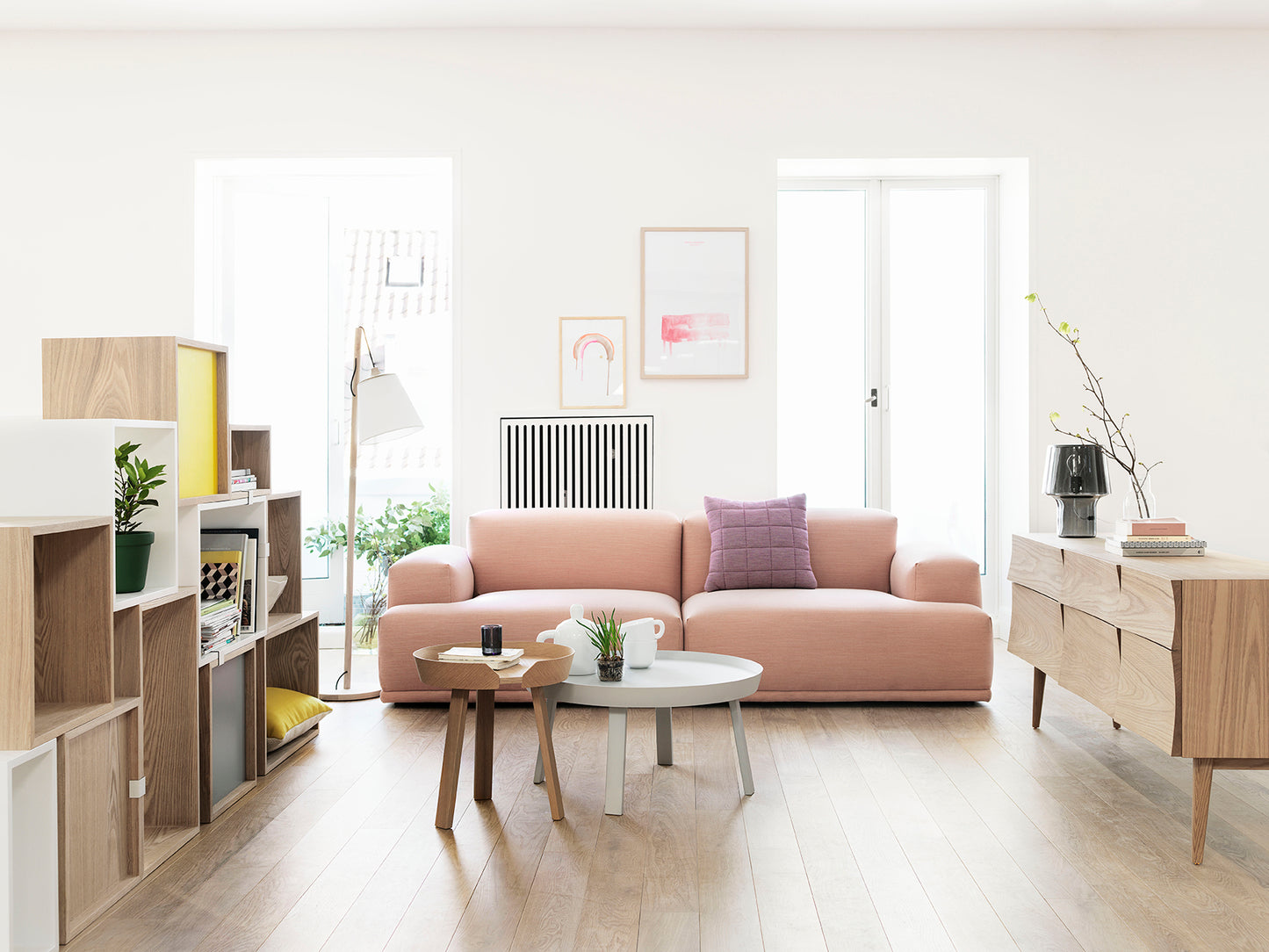 Muuto Cosy In Grey pöytävalaisin harmaa