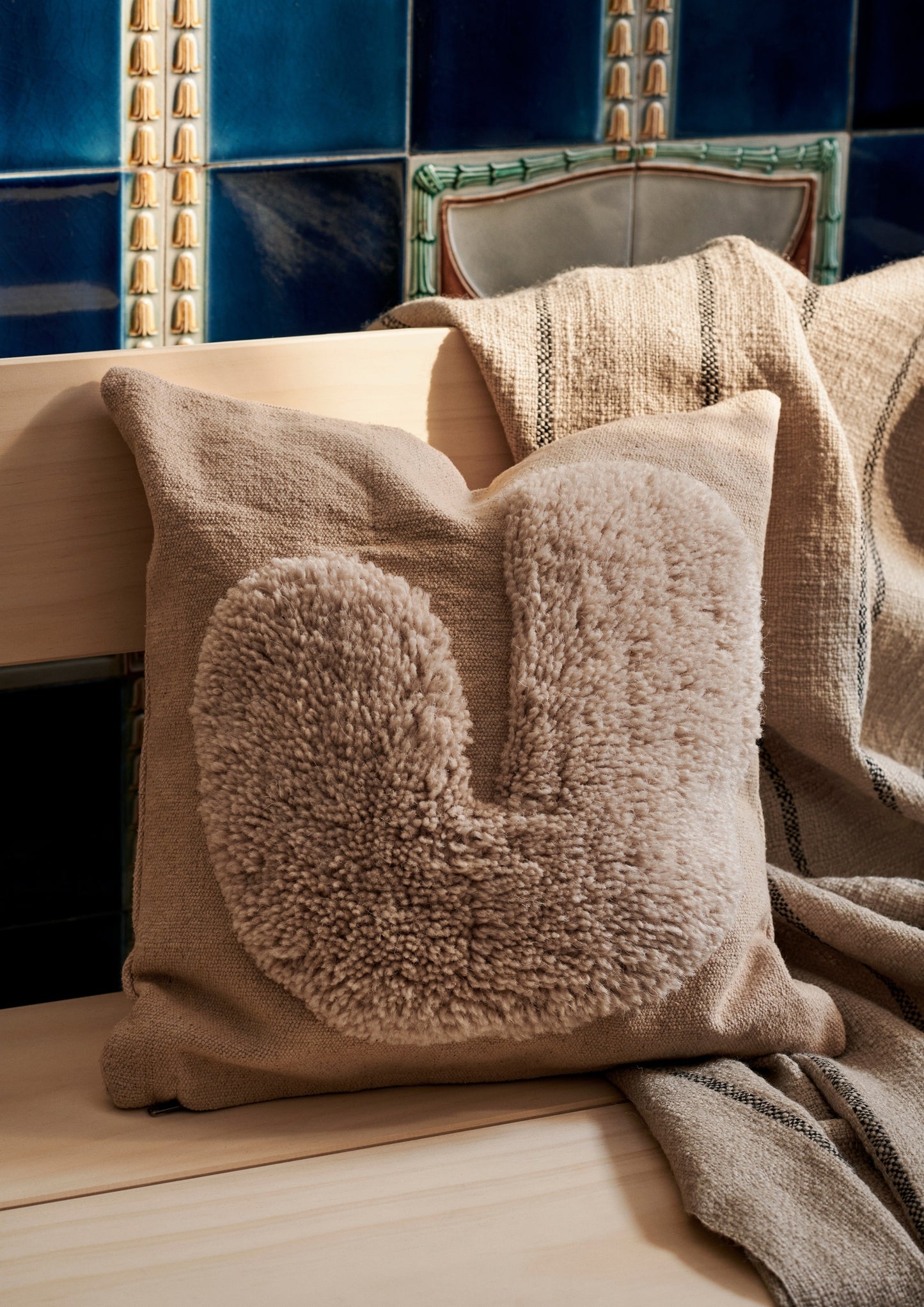 Ferm Living Lay tyyny 50x50 hiekka/luonnonvalkoinen