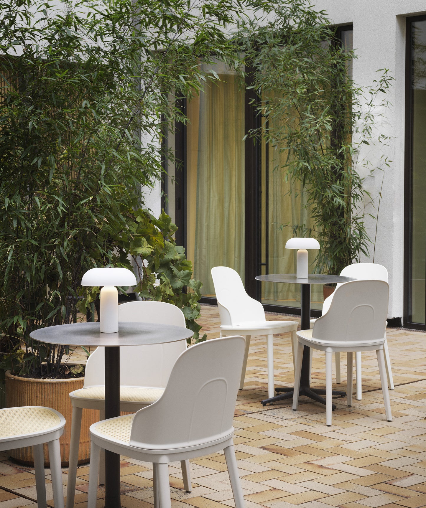 Normann Copenhagen Porta pöytävalaisin valkoinen