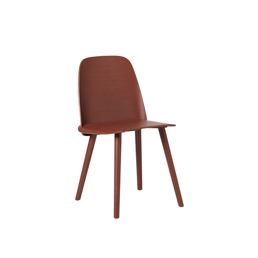 Muuto Nerd tuoli tummanpunainen