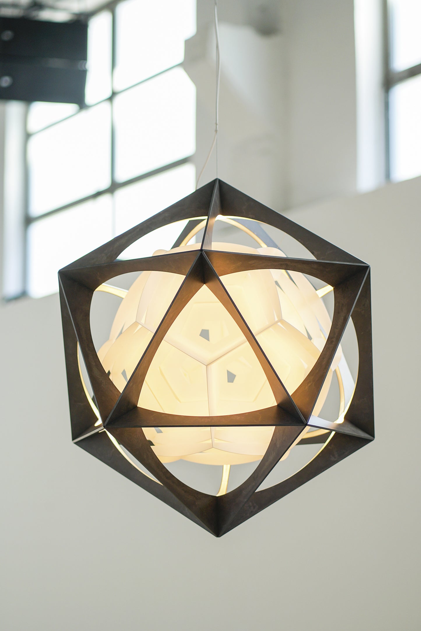Louis Poulsen OE Quasi Light valaisin