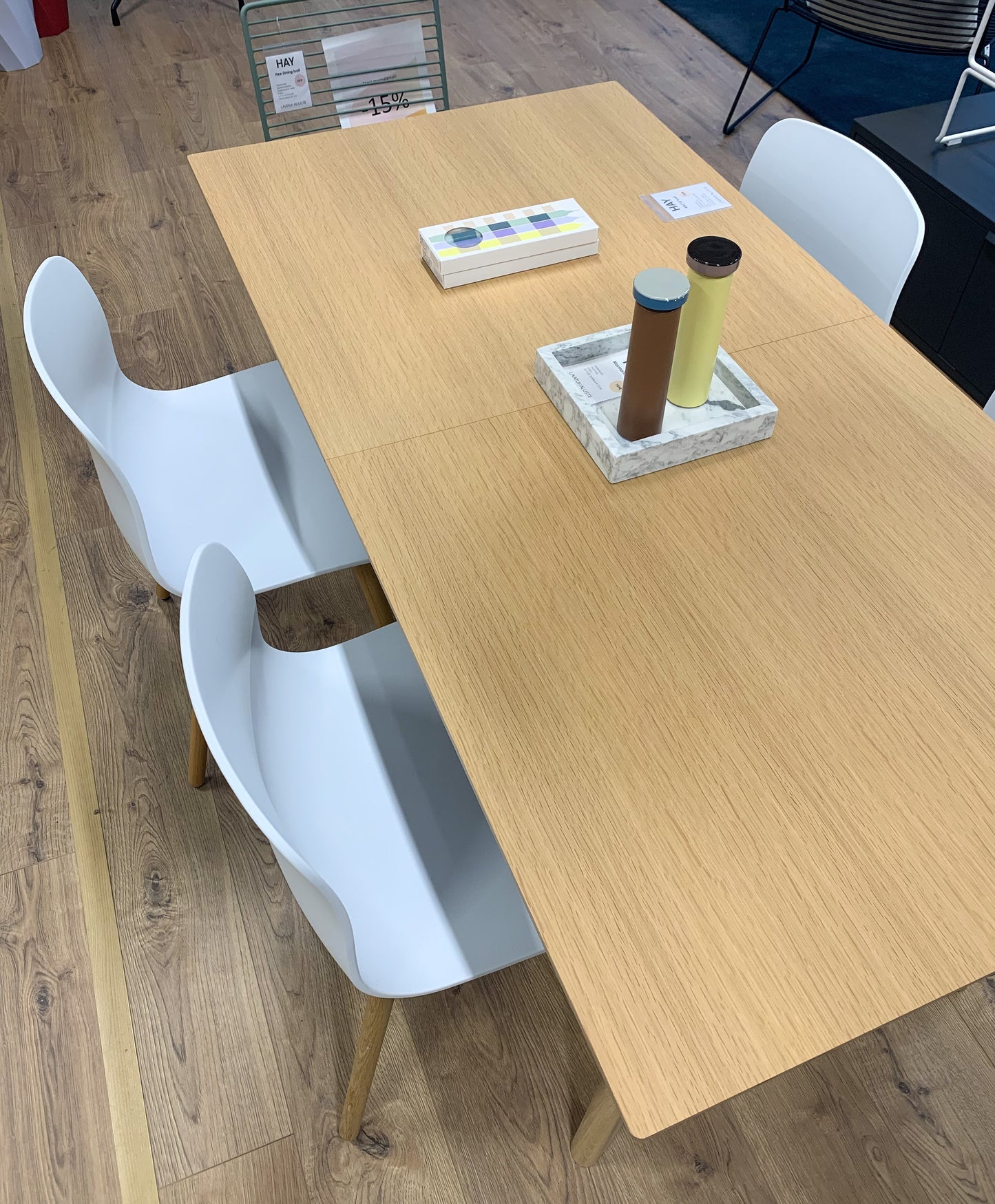 HAY CPH30 jatkettava pöytä 160x80 tammi, jatkopalat valk. laminaatti (Myymälämalli)
