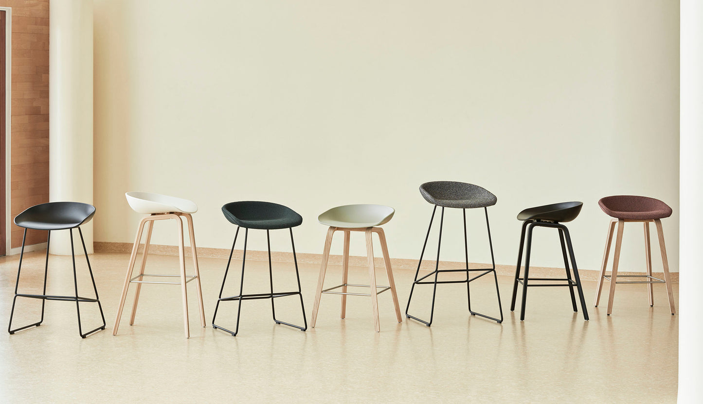 HAY About a Stool AAS32 harmaa/lakattu tammi, kromi