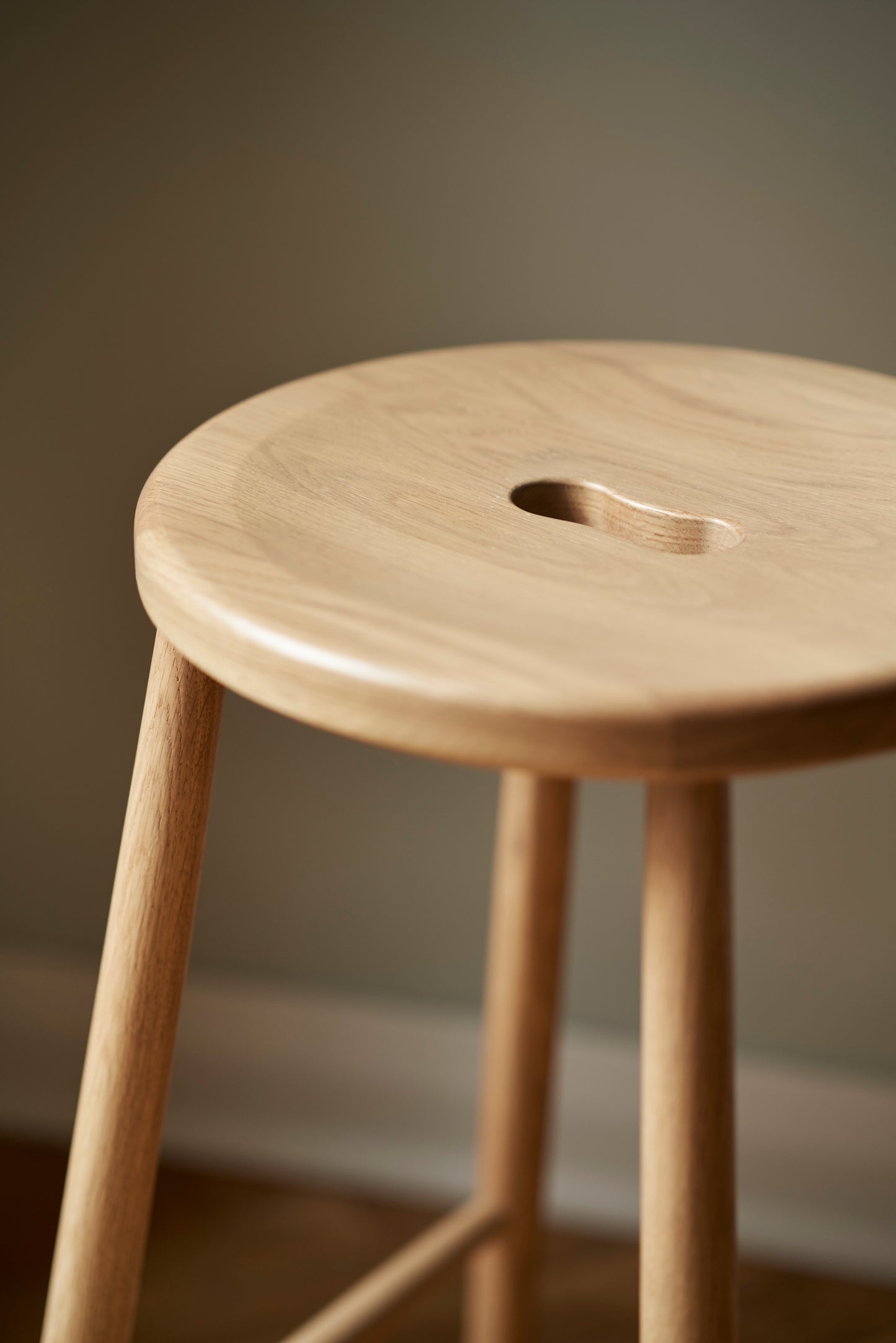 FDB Møbler J27C baarituoli 65cm pyökki