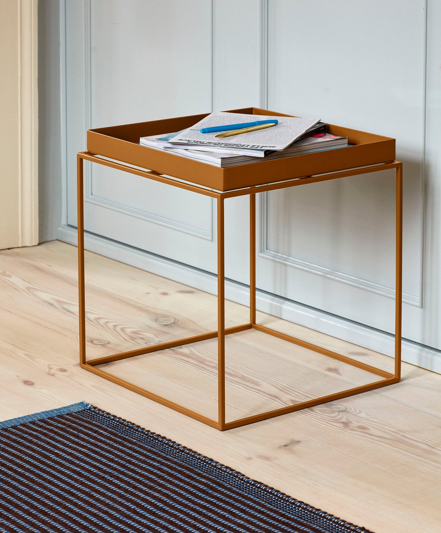 HAY Tray pöytä 40x40 toffee