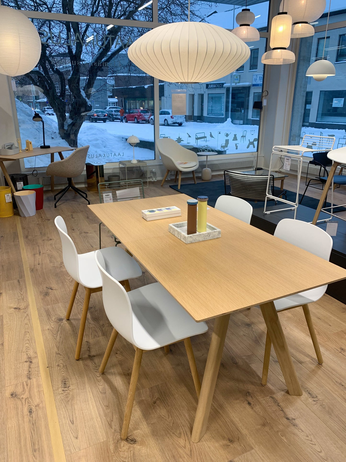 HAY CPH30 jatkettava pöytä 160x80 tammi, jatkopalat valk. laminaatti (Myymälämalli)