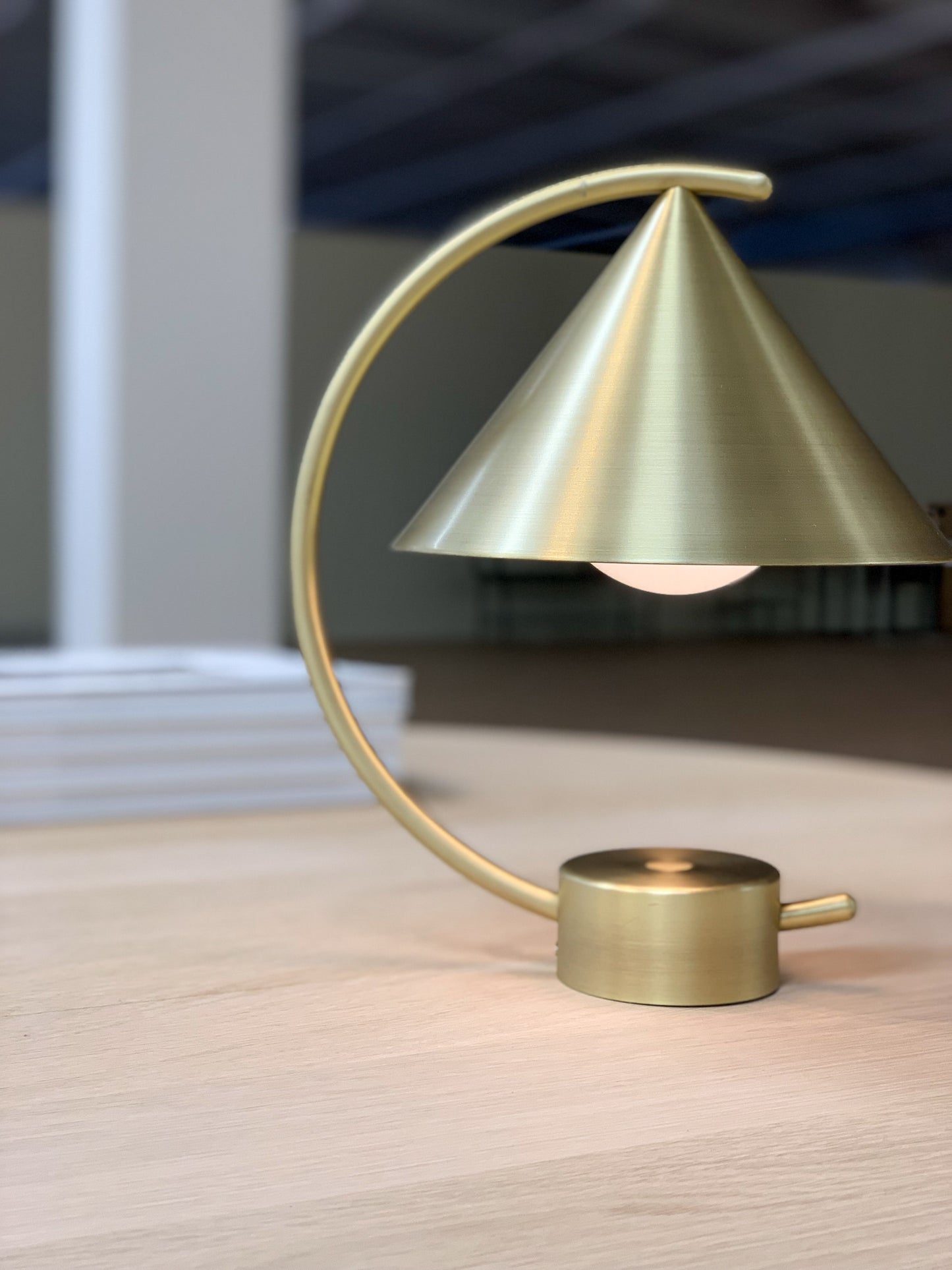 Ferm Living Meridian pöytävalaisin messinki (Kuljetusvaurio)