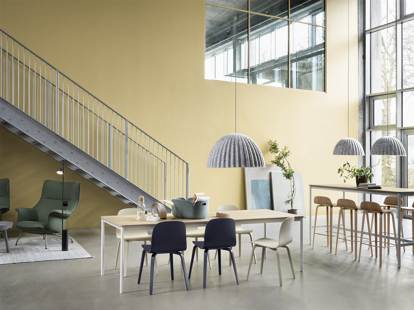 Muuto Visu baarituoli musta