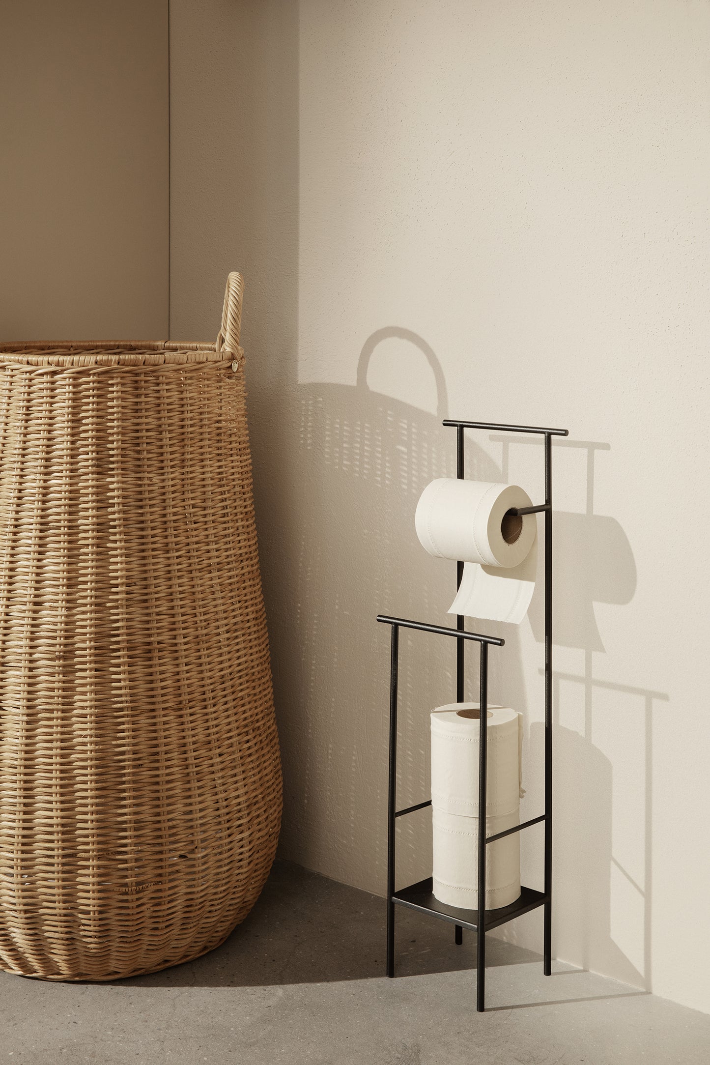 Ferm Living punottu pyykkikori