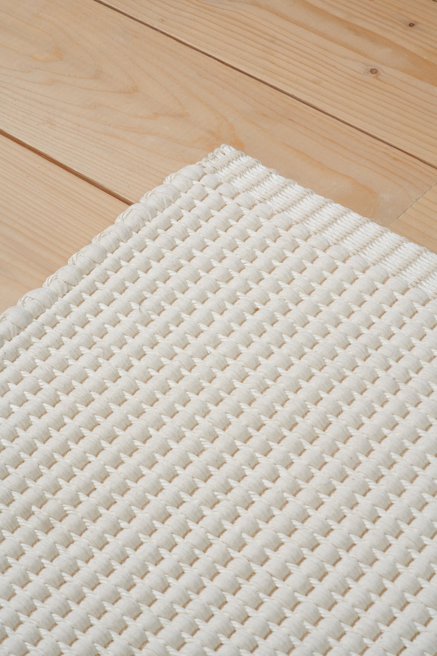 Woodnotes Piccolo2 140x200 valkoinen
