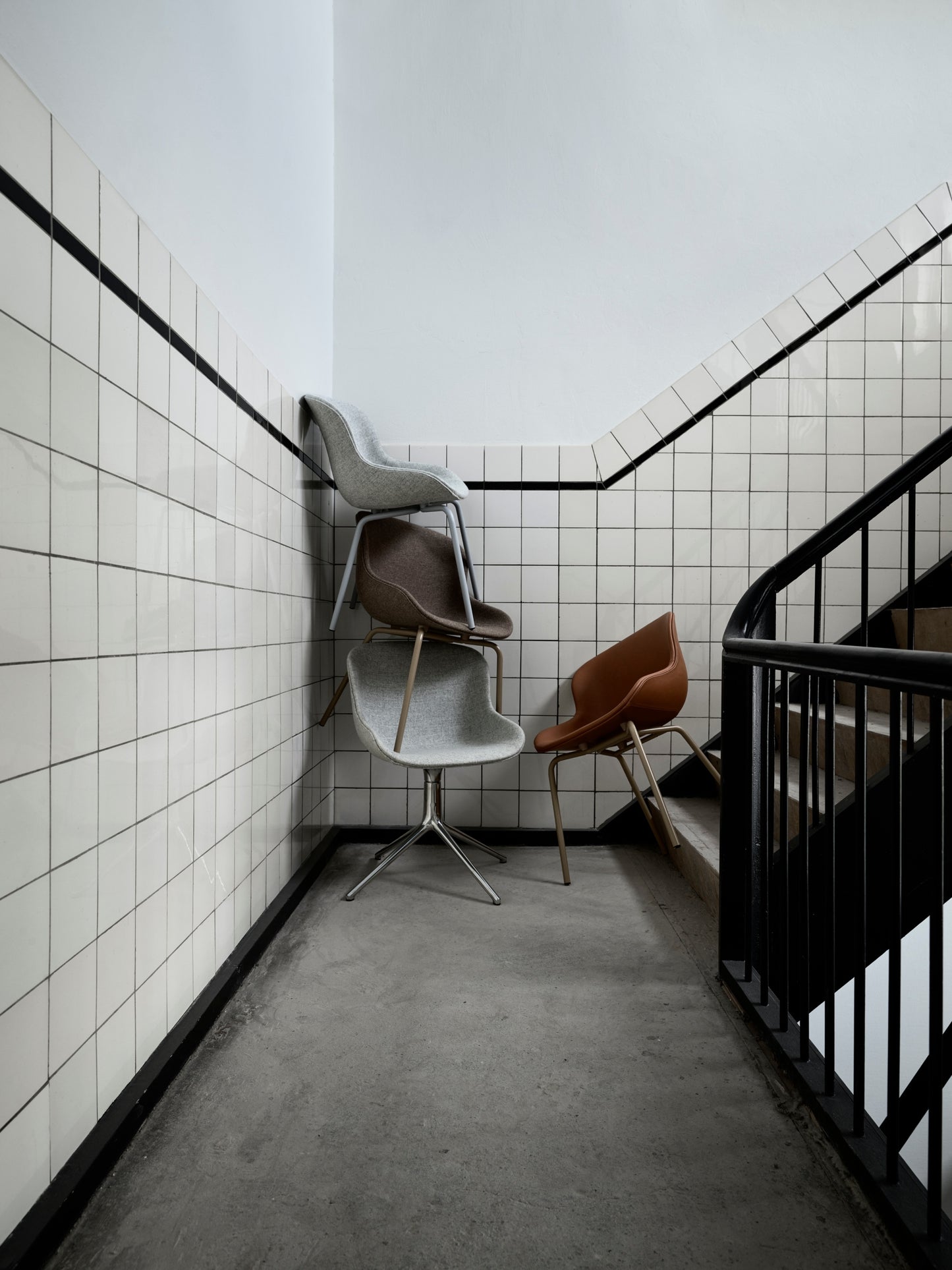 Normann Copenhagen Hyg tuoli musta