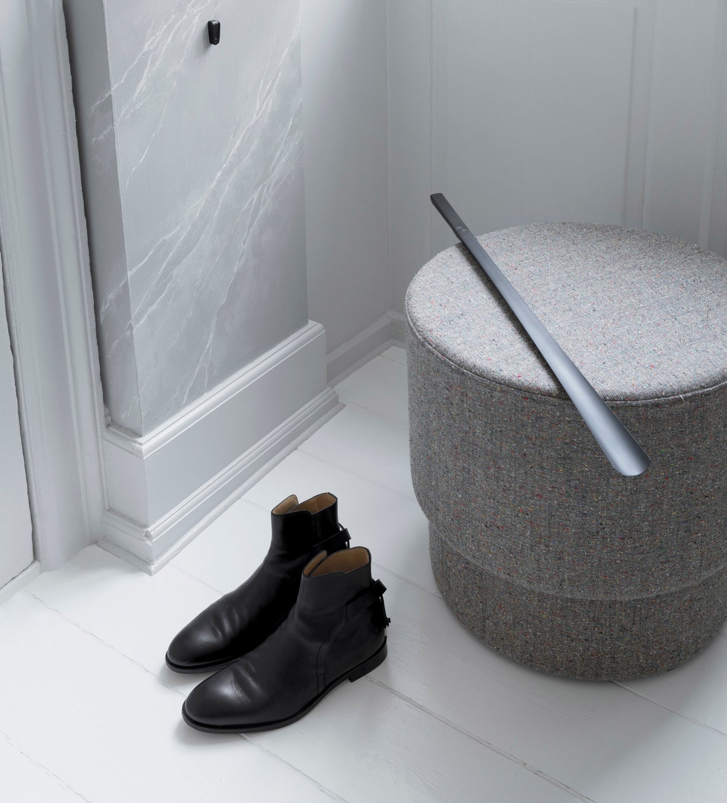 Normann Copenhagen Shoehorn kenkälusikka musta
