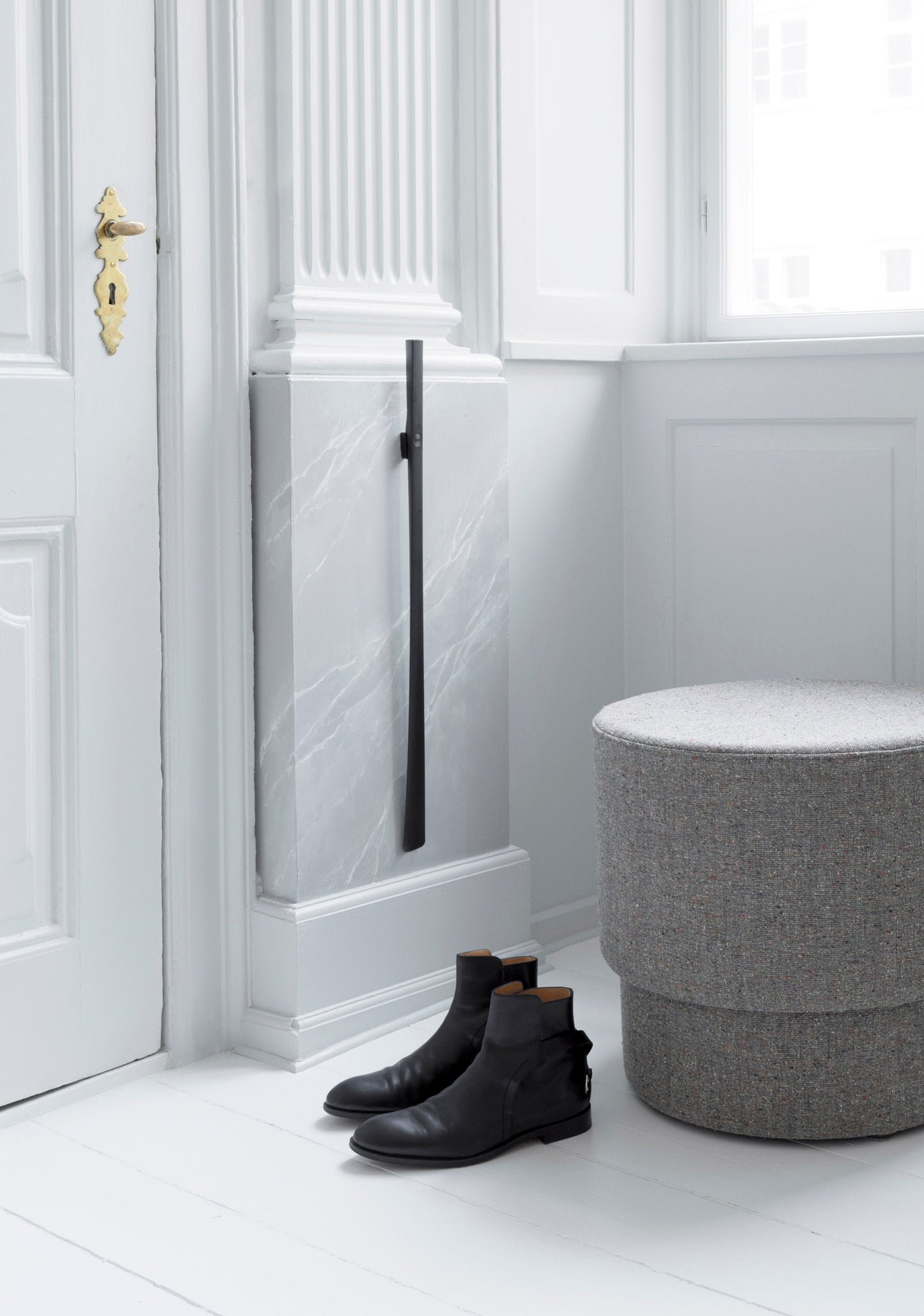 Normann Copenhagen Shoehorn kenkälusikka musta