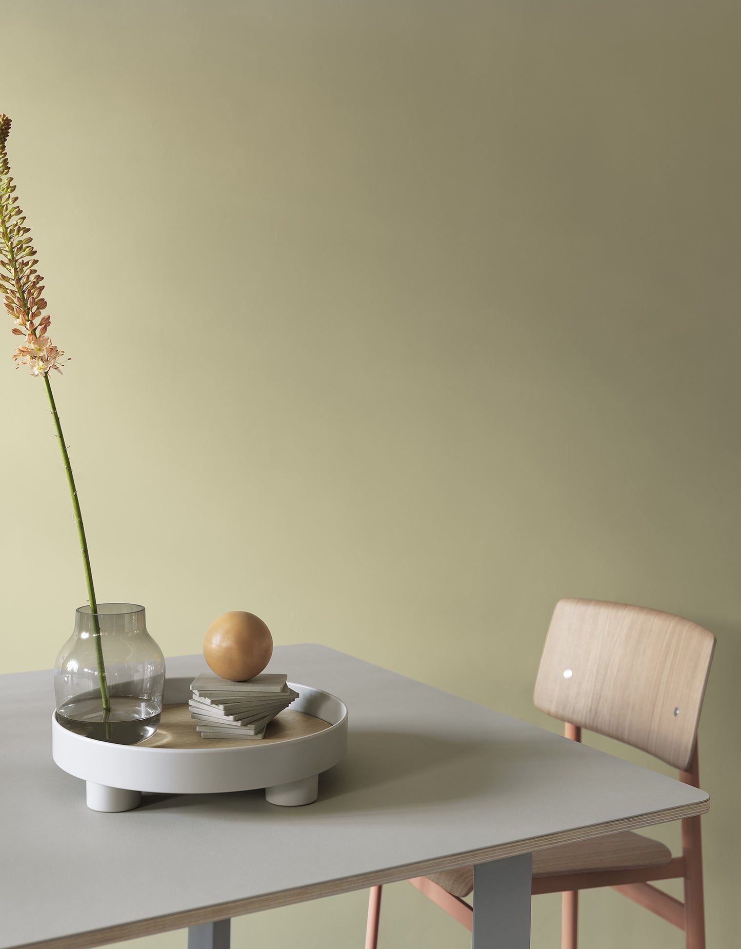 Muuto Silent maljakko harmaa
