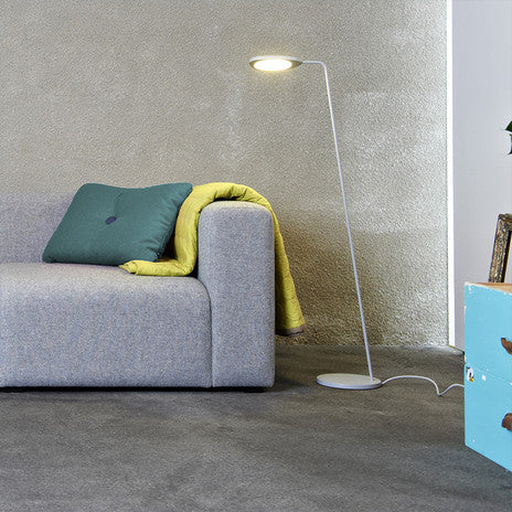 Muuto Leaf lattiavalaisin valkoinen