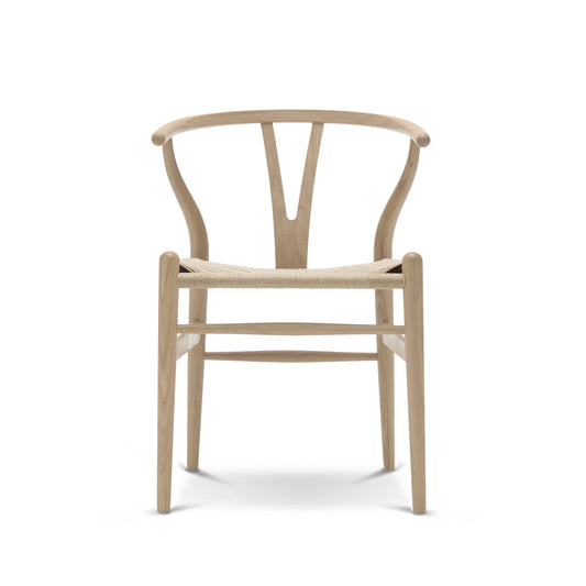 Carl Hansen & Søn CH24 Wishbone valkoöljytty tammi/luonnonväri
