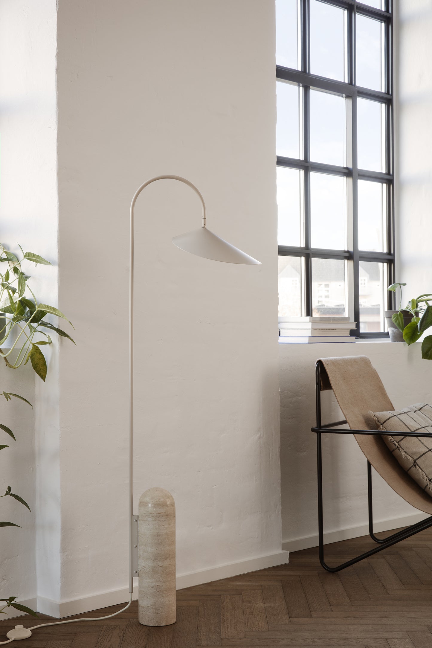 Ferm Living Arum lattiavalaisin cashmere