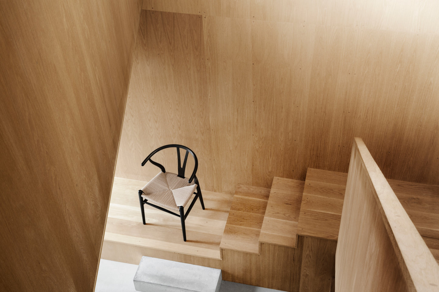 Carl Hansen & Søn CH24 Wishbone musta pyökki/luonnonväri